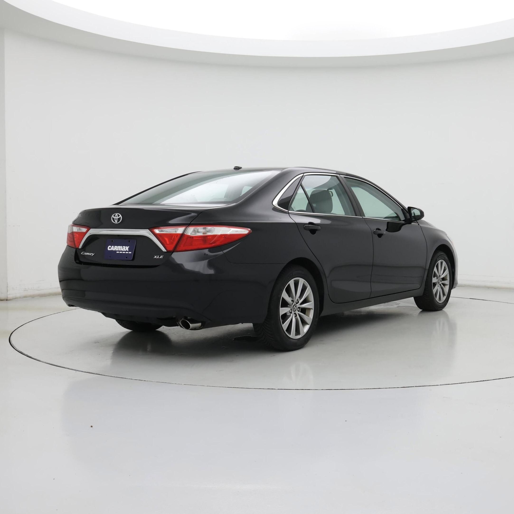 Thumbnail: 2017 Toyota Camry - 8