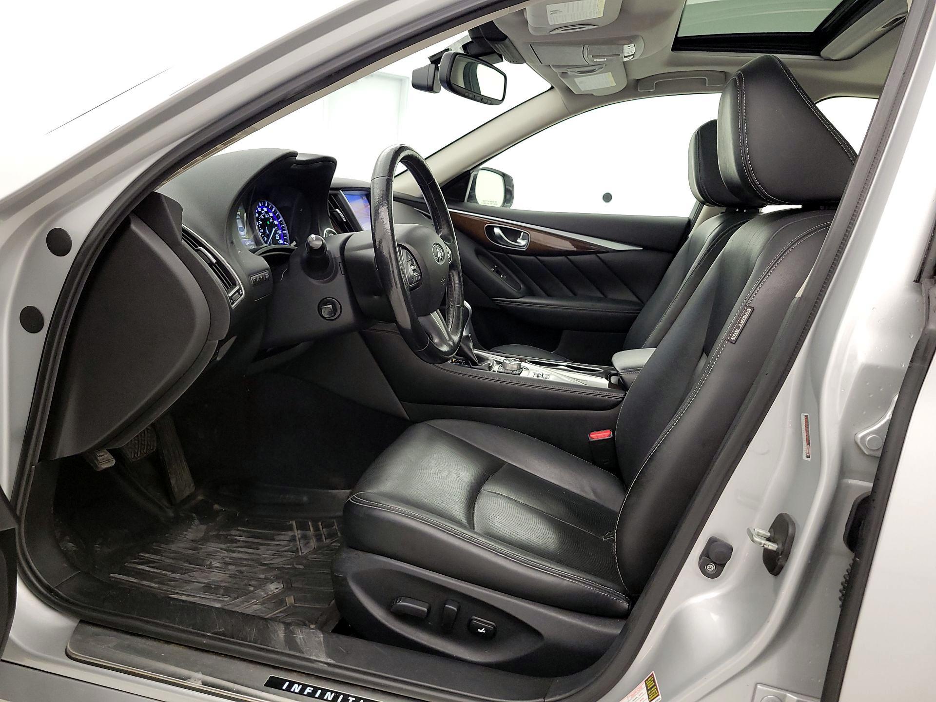 Thumbnail: 2015 INFINITI Q50 - 11