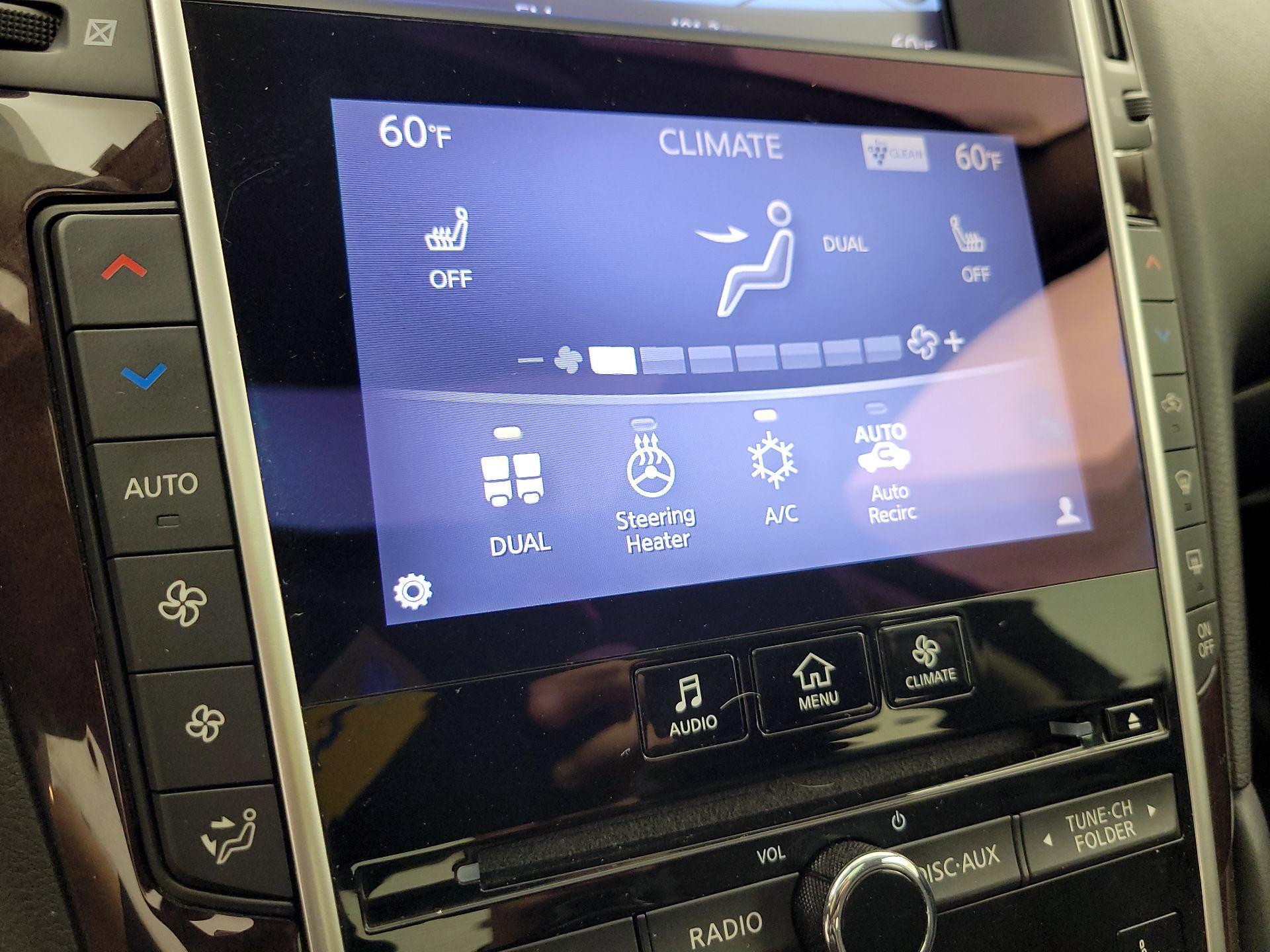 Thumbnail: 2015 INFINITI Q50 - 17
