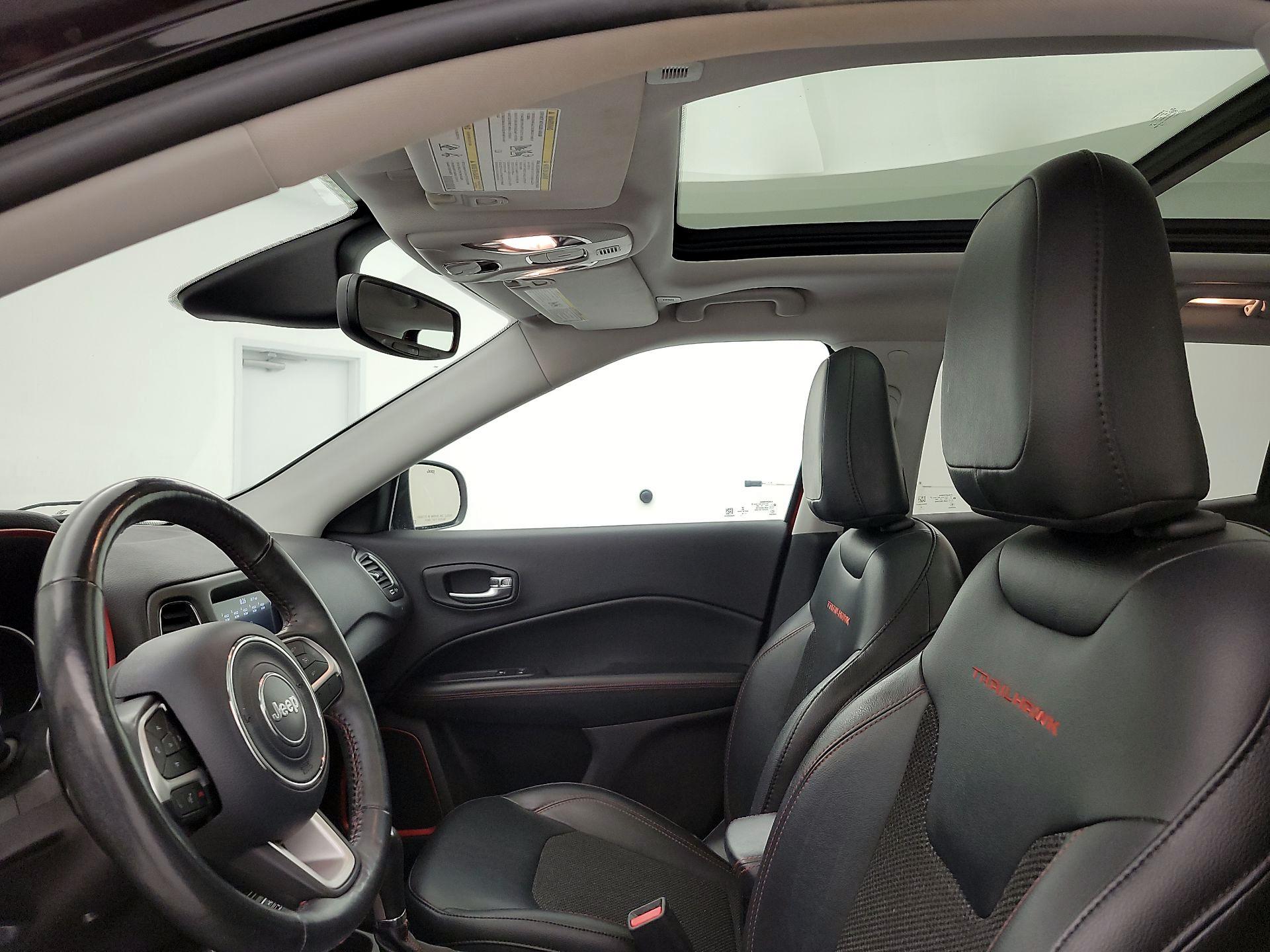 Thumbnail: 2018 Jeep Compass - 19