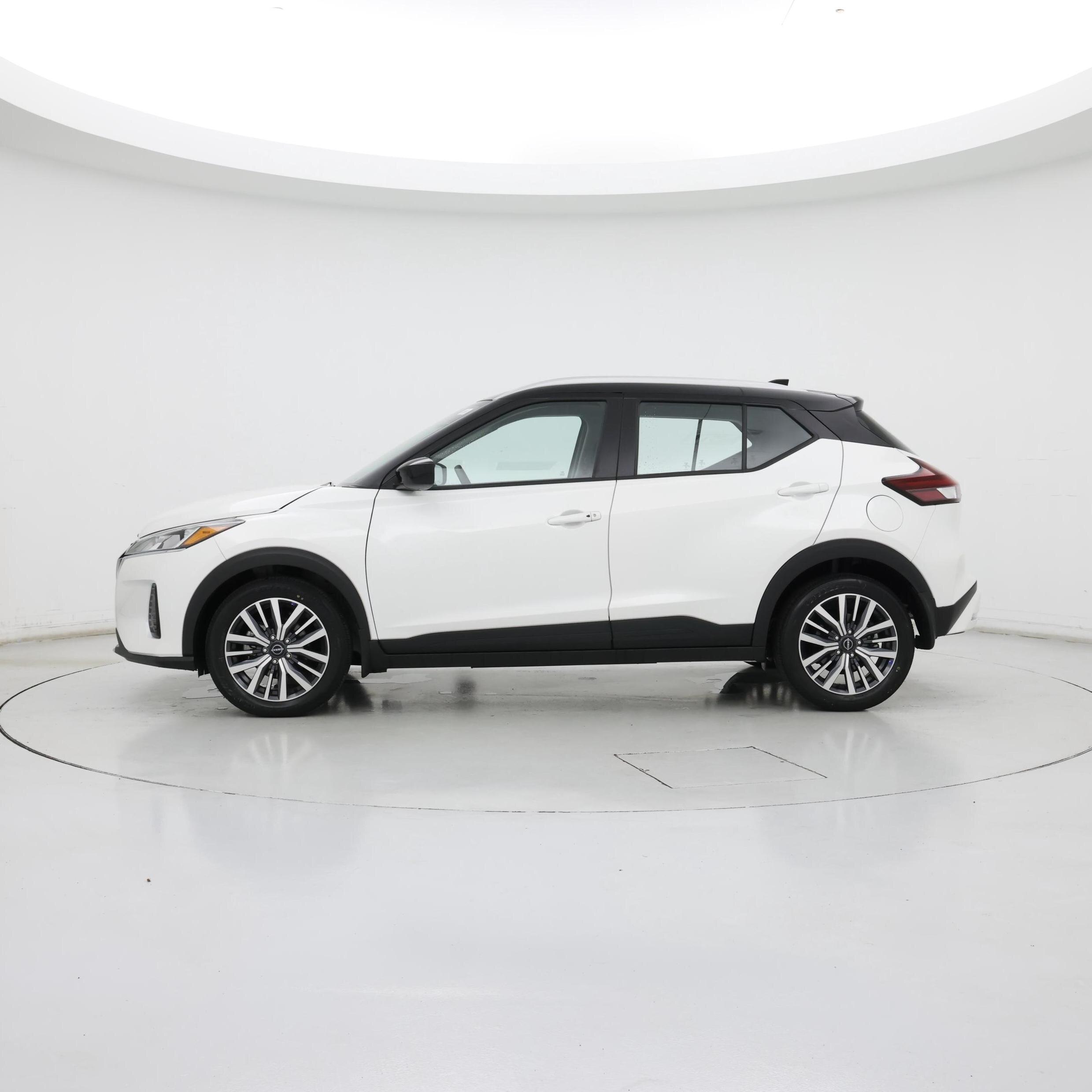 Thumbnail: 2024 Nissan Kicks - 3