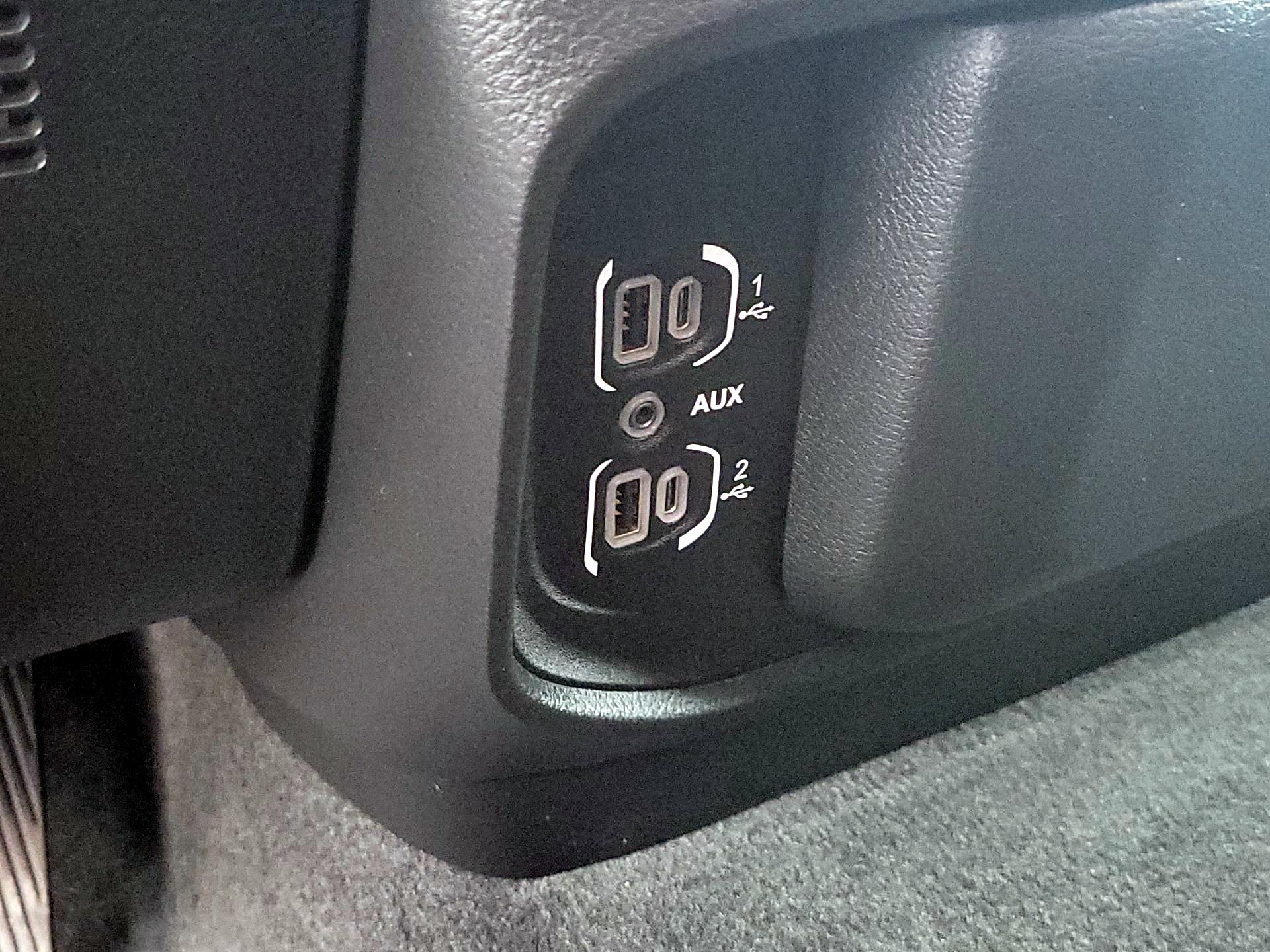 Thumbnail: 2021 RAM 1500 - 18
