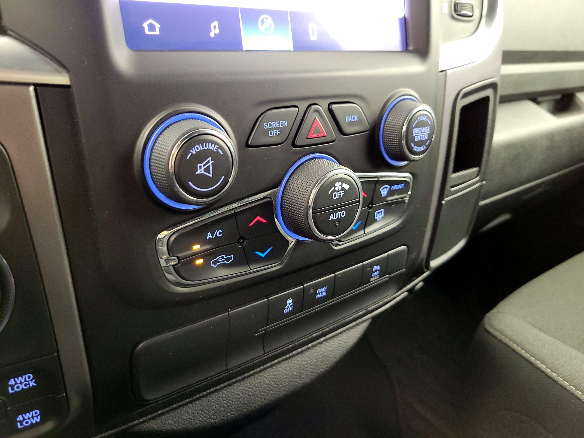 Thumbnail: 2022 RAM 1500 Classic - 16