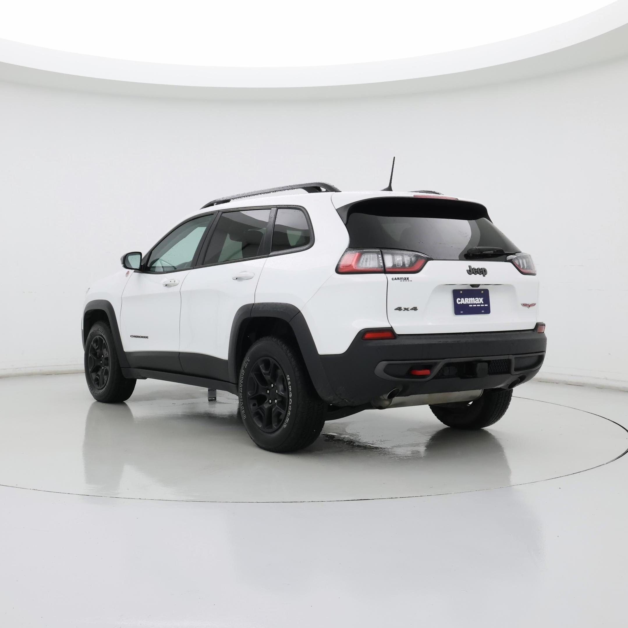 Thumbnail: 2022 Jeep Cherokee - 2
