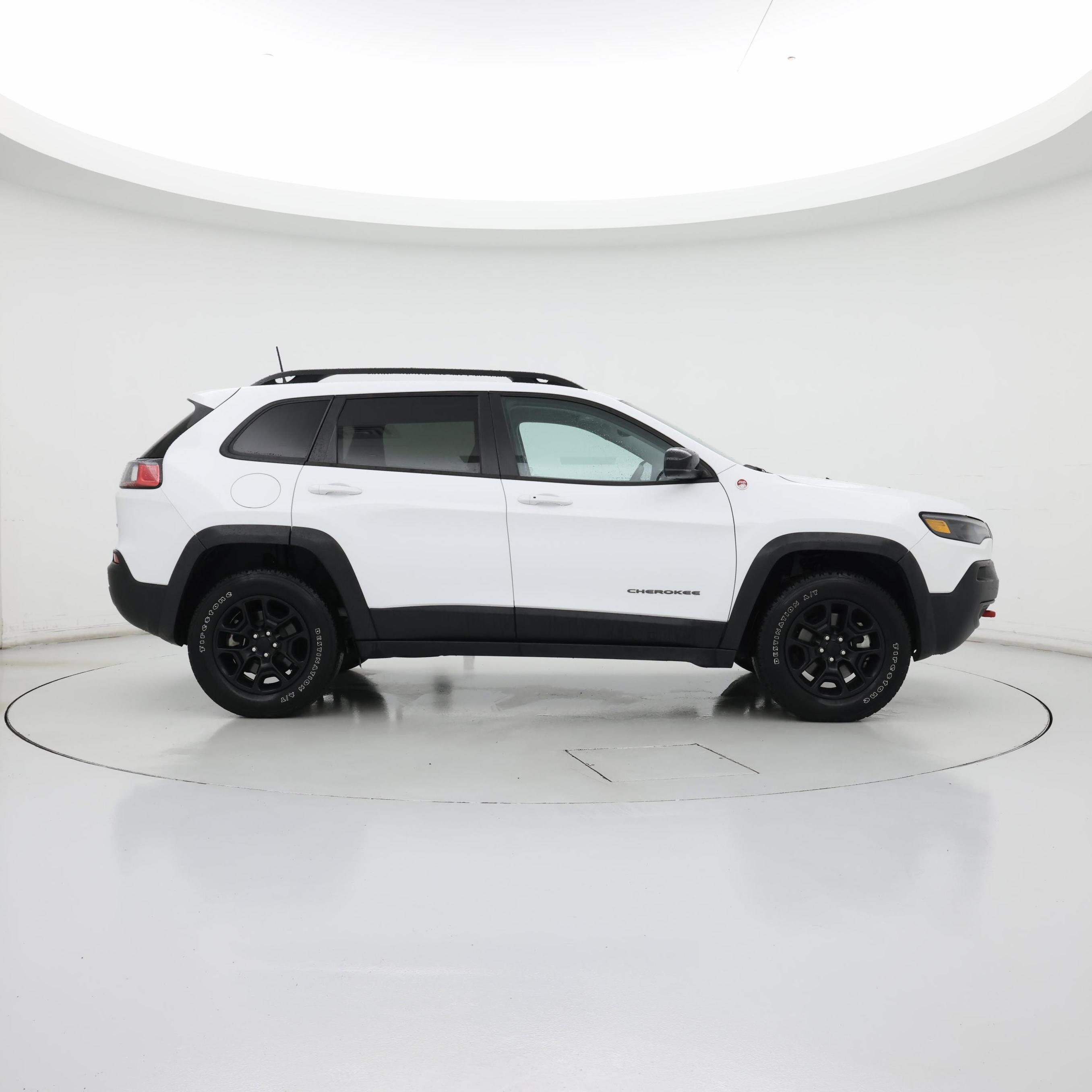 Thumbnail: 2022 Jeep Cherokee - 7