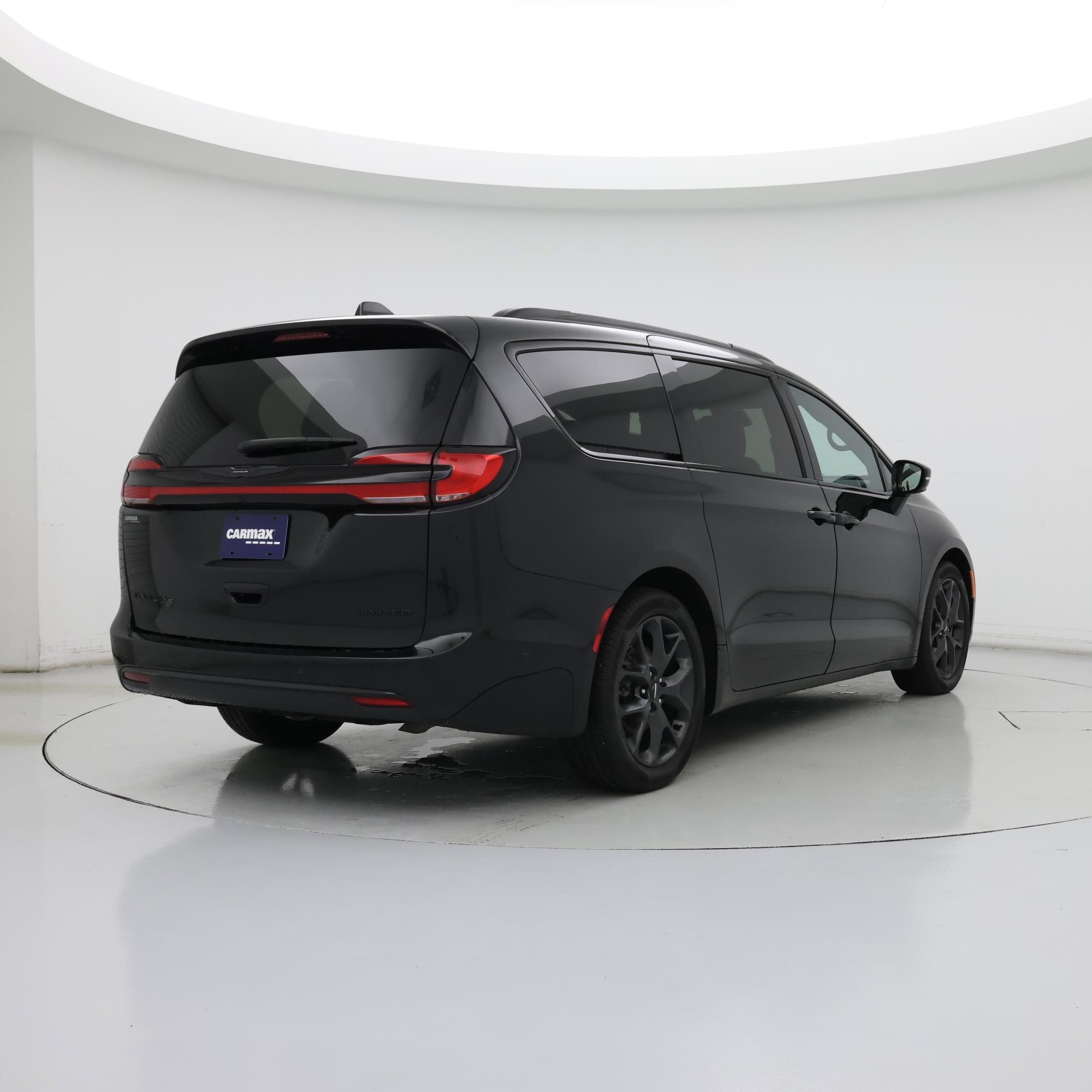 Thumbnail: 2022 Chrysler Pacifica - 8
