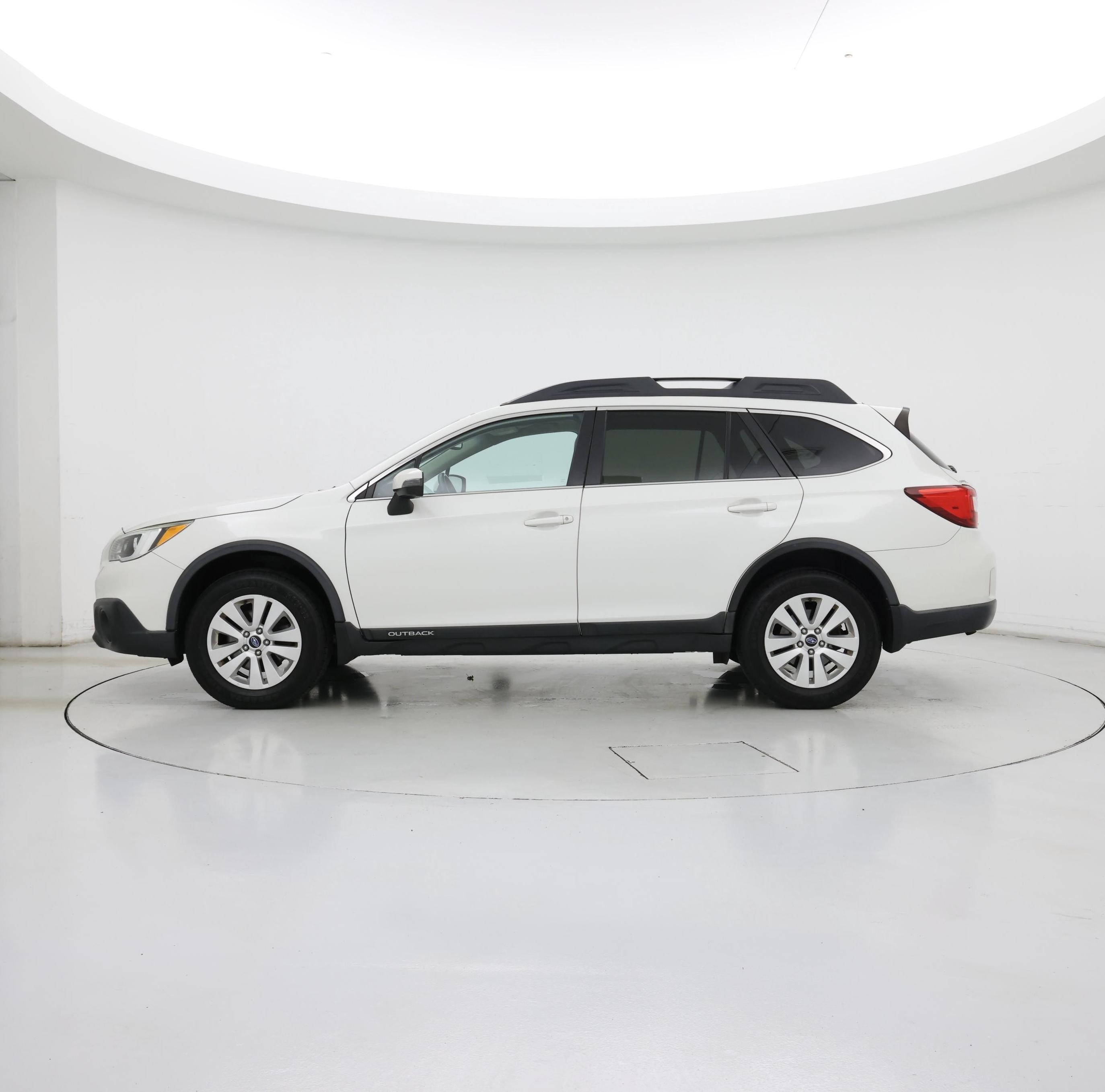 Thumbnail: 2016 Subaru Outback - 3