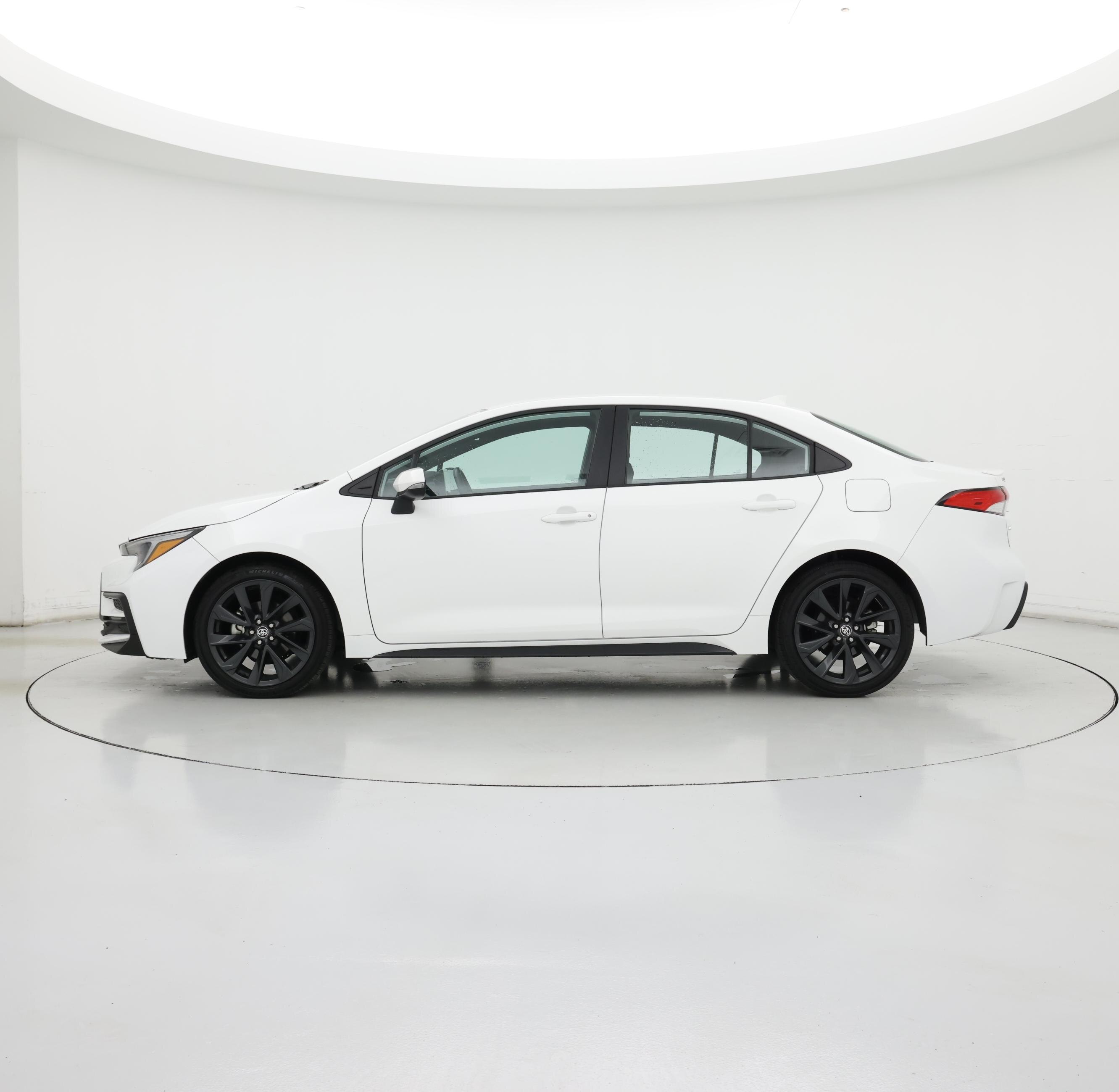 Thumbnail: 2024 Toyota Corolla - 3