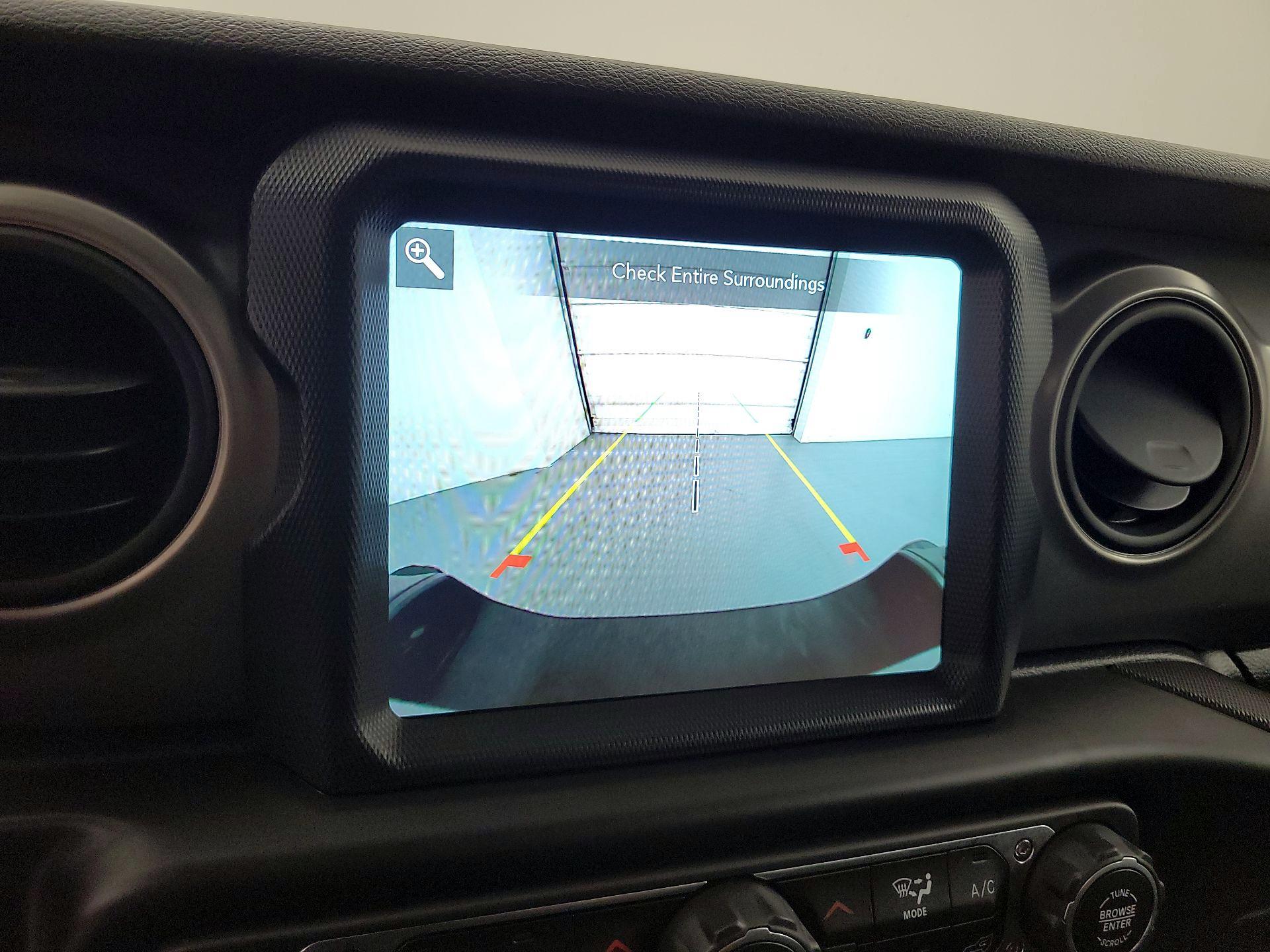 Thumbnail: 2021 Jeep Gladiator - 15