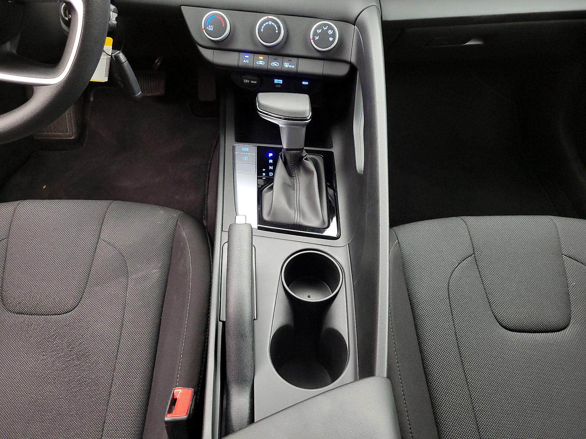 Thumbnail: 2024 Hyundai Elantra - 17
