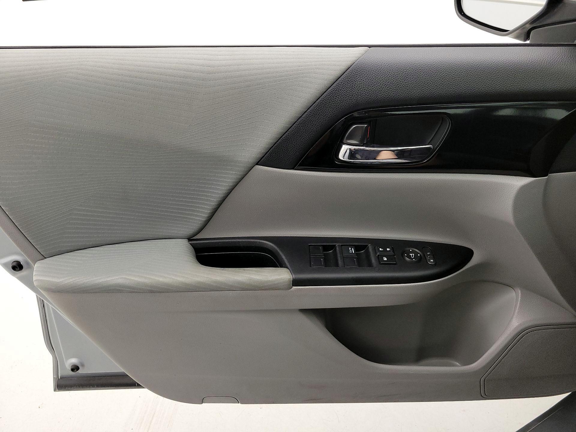 Thumbnail: 2017 Honda Accord - 12