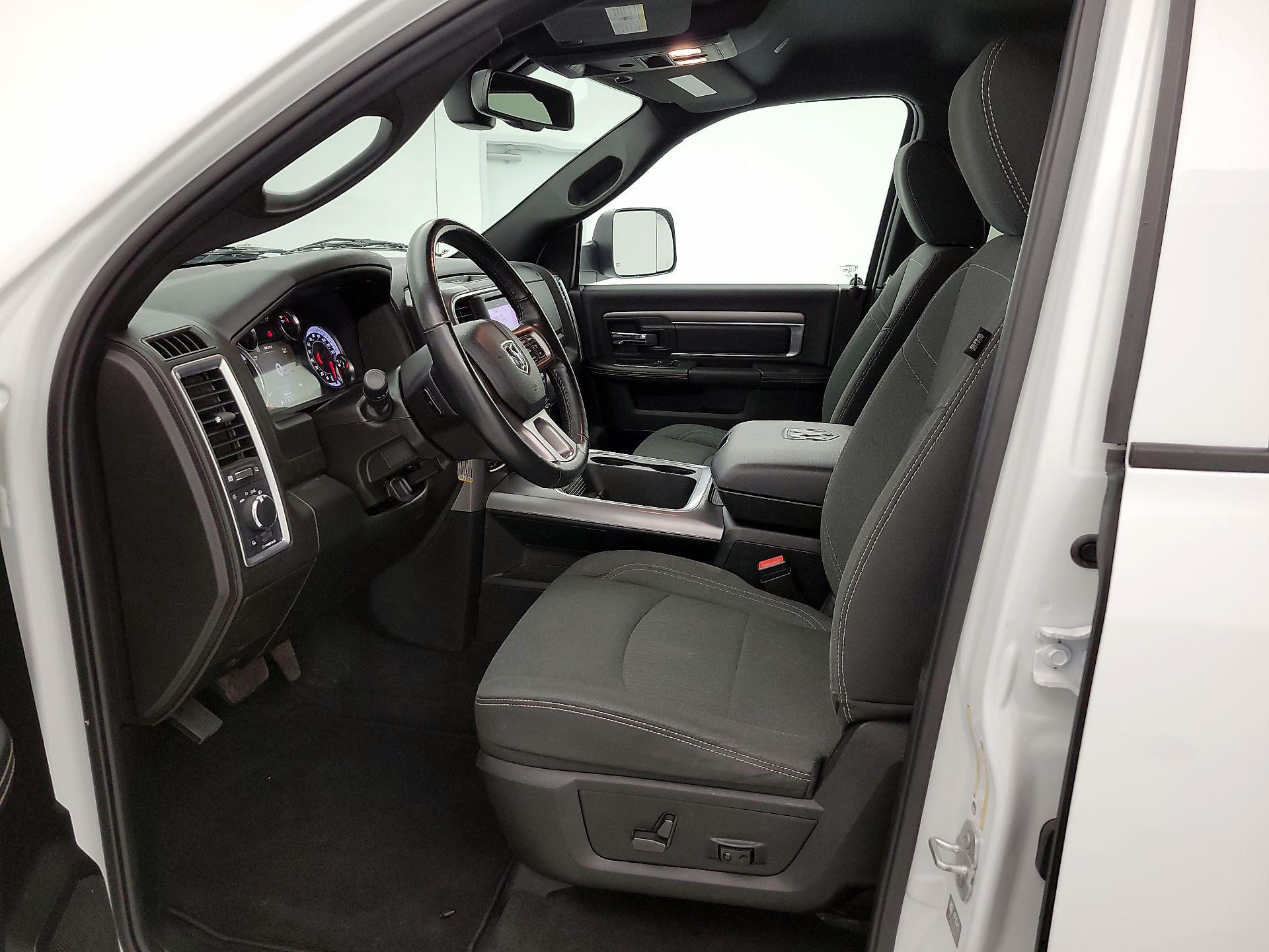 Thumbnail: 2022 RAM 1500 Classic - 11