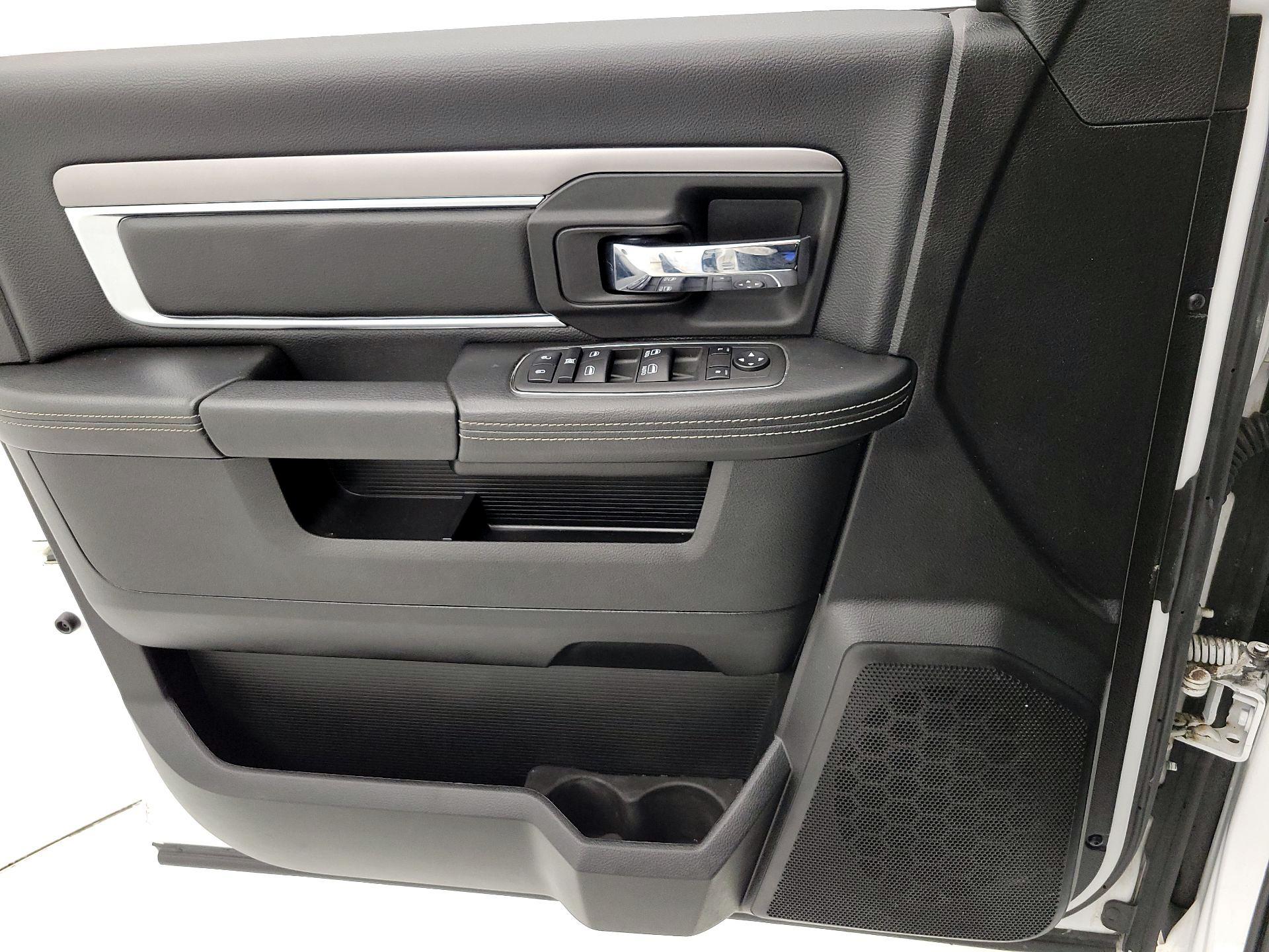 Thumbnail: 2022 RAM 1500 Classic - 12