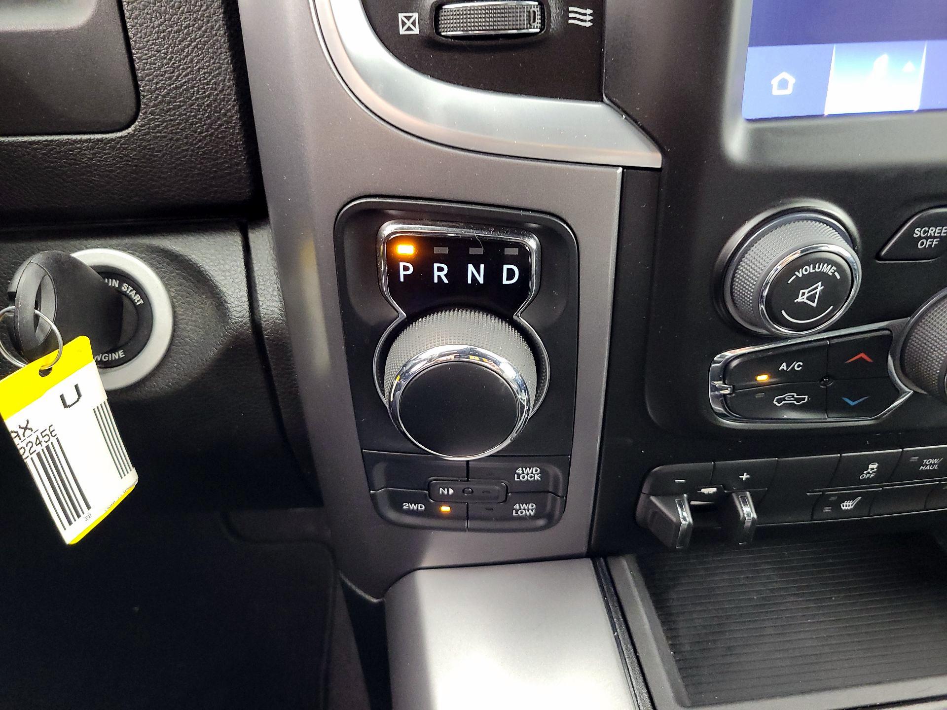 Thumbnail: 2022 RAM 1500 Classic - 17