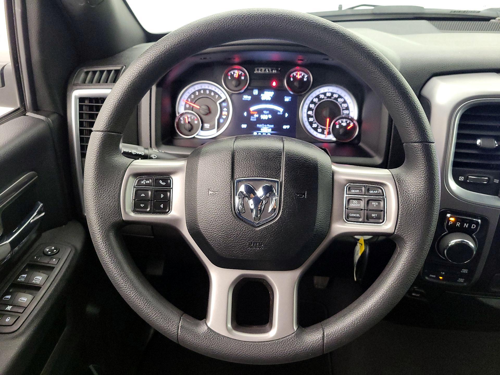 Thumbnail: 2022 RAM 1500 Classic - 10