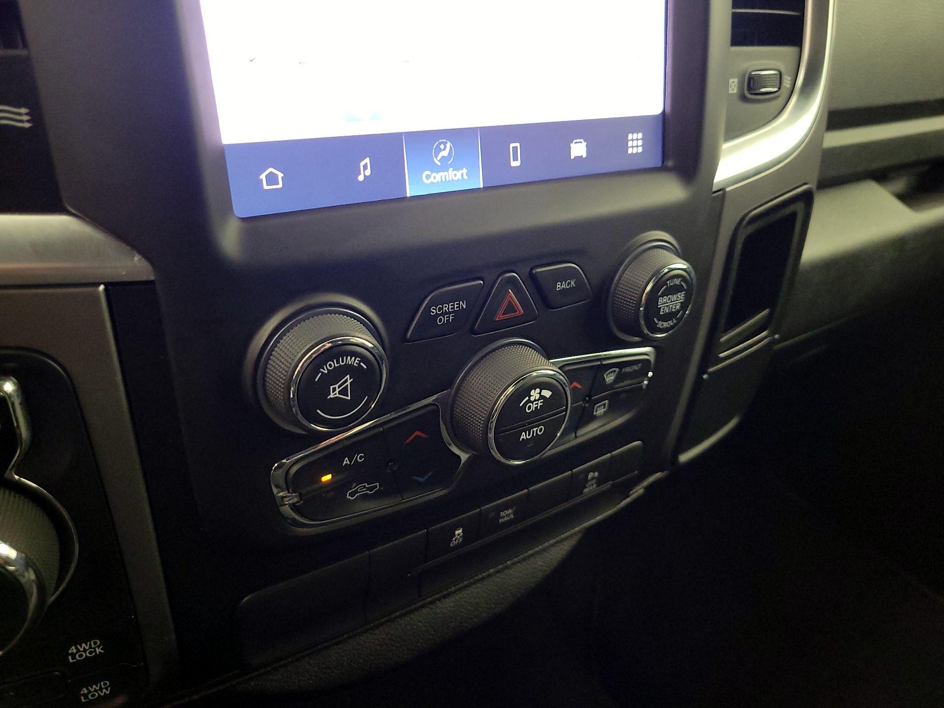 Thumbnail: 2022 RAM 1500 Classic - 16