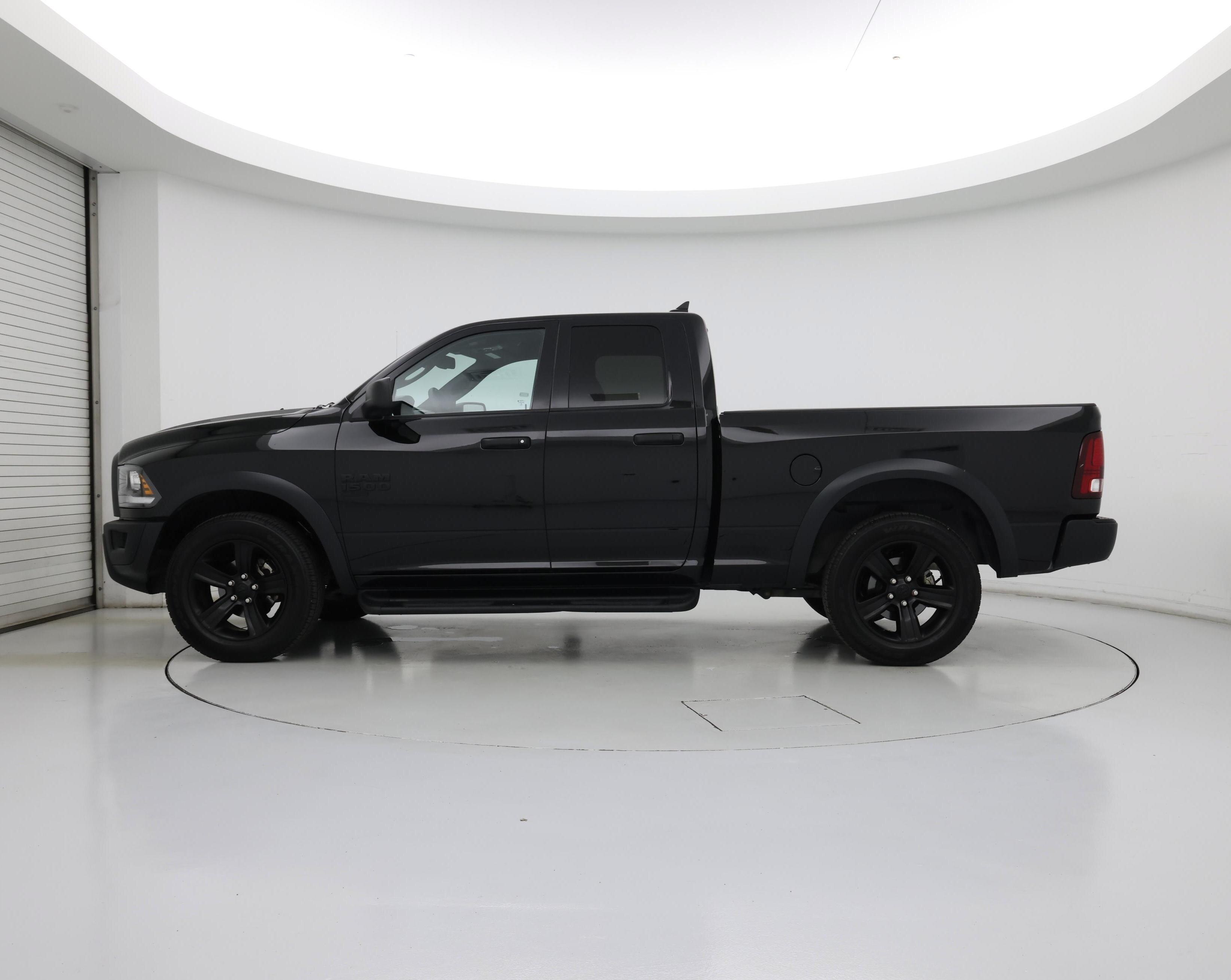 Thumbnail: 2022 RAM 1500 Classic - 3