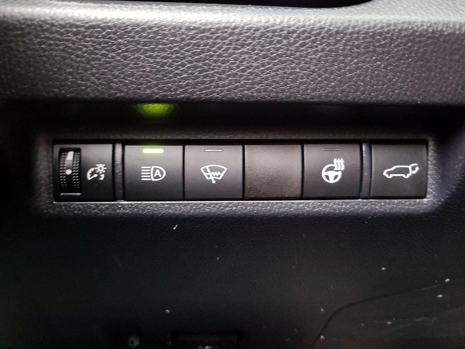 Thumbnail: 2020 Toyota RAV4 - 13