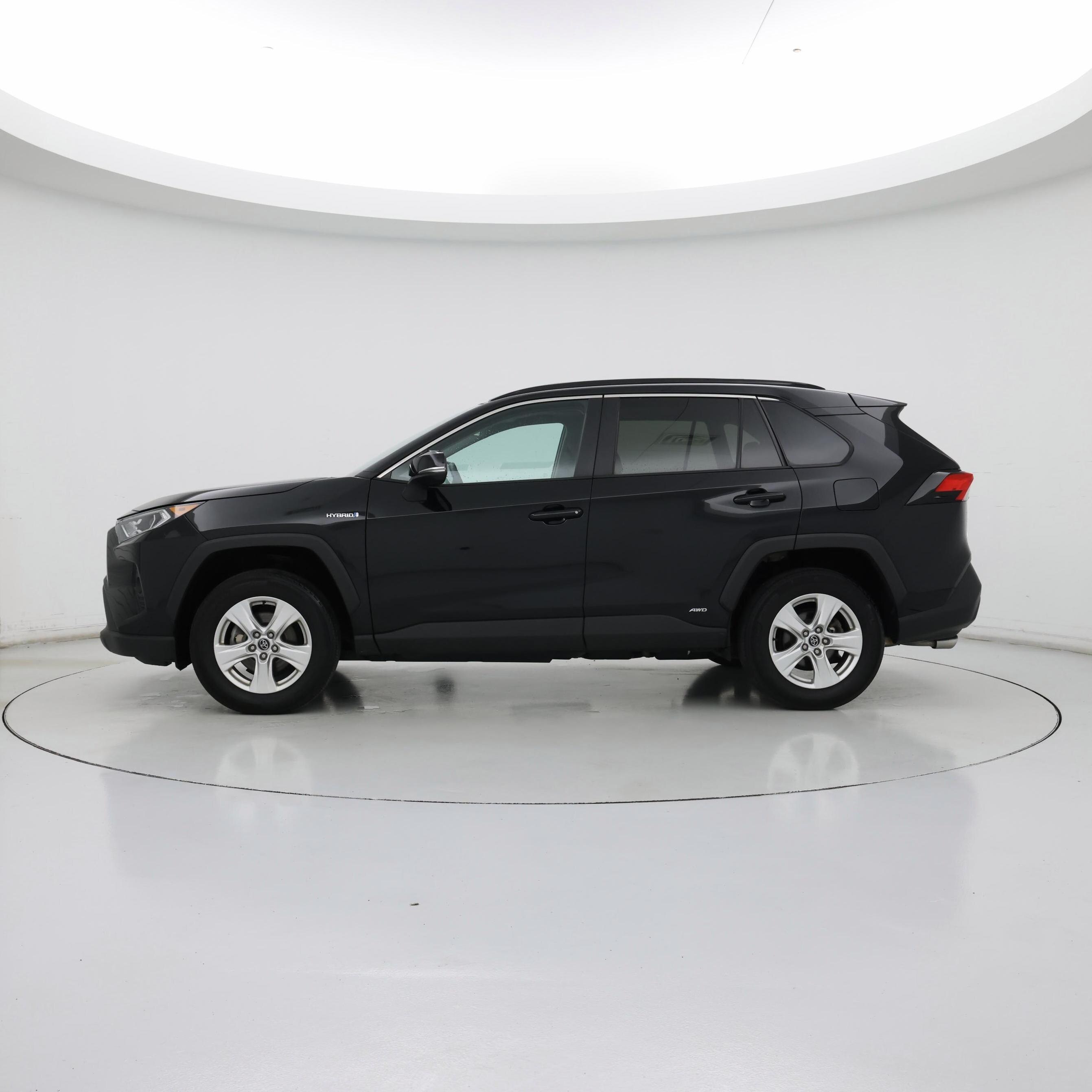 Thumbnail: 2020 Toyota RAV4 - 3