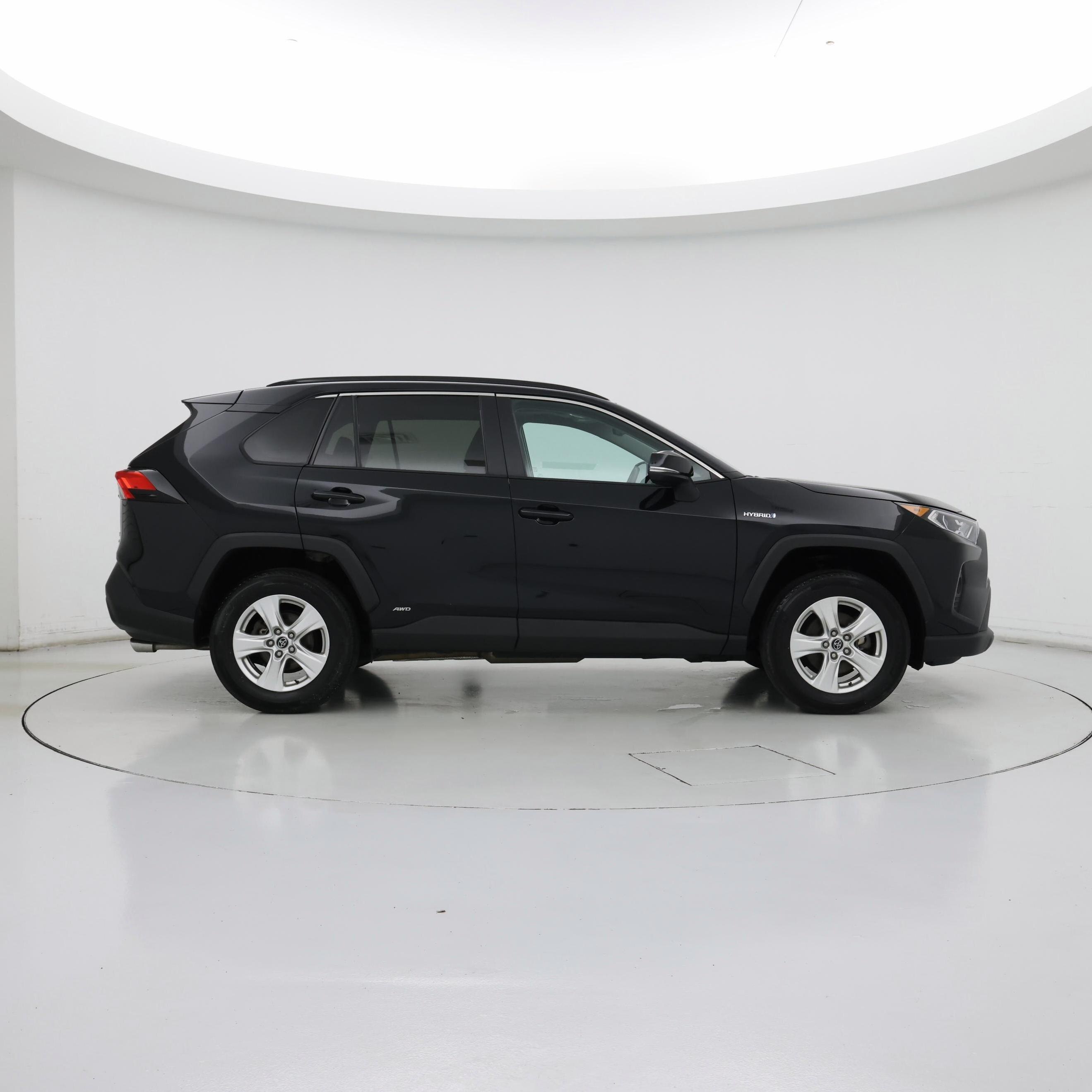 Thumbnail: 2020 Toyota RAV4 - 7