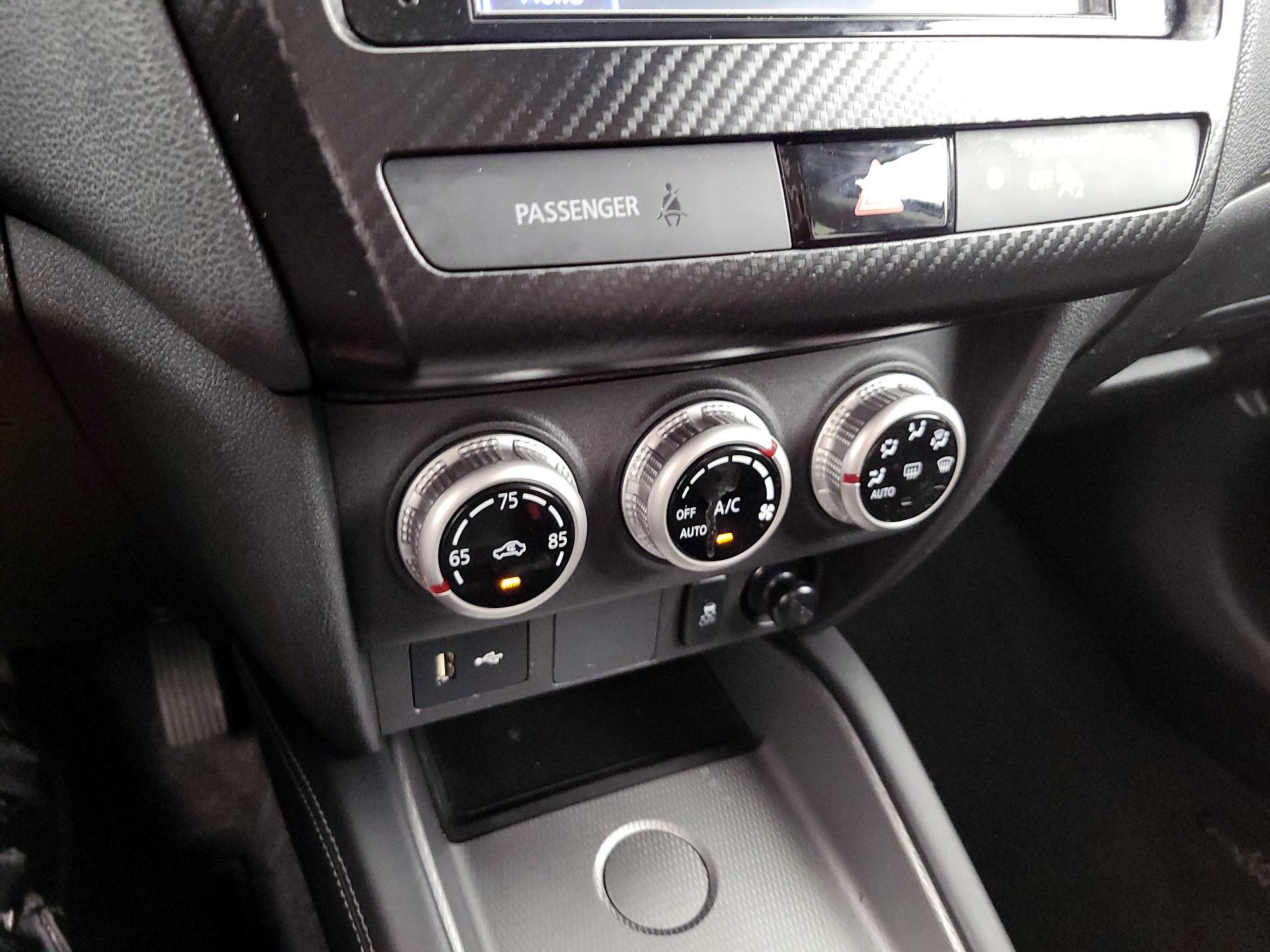 Thumbnail: 2020 Mitsubishi Outlander Sport - 16