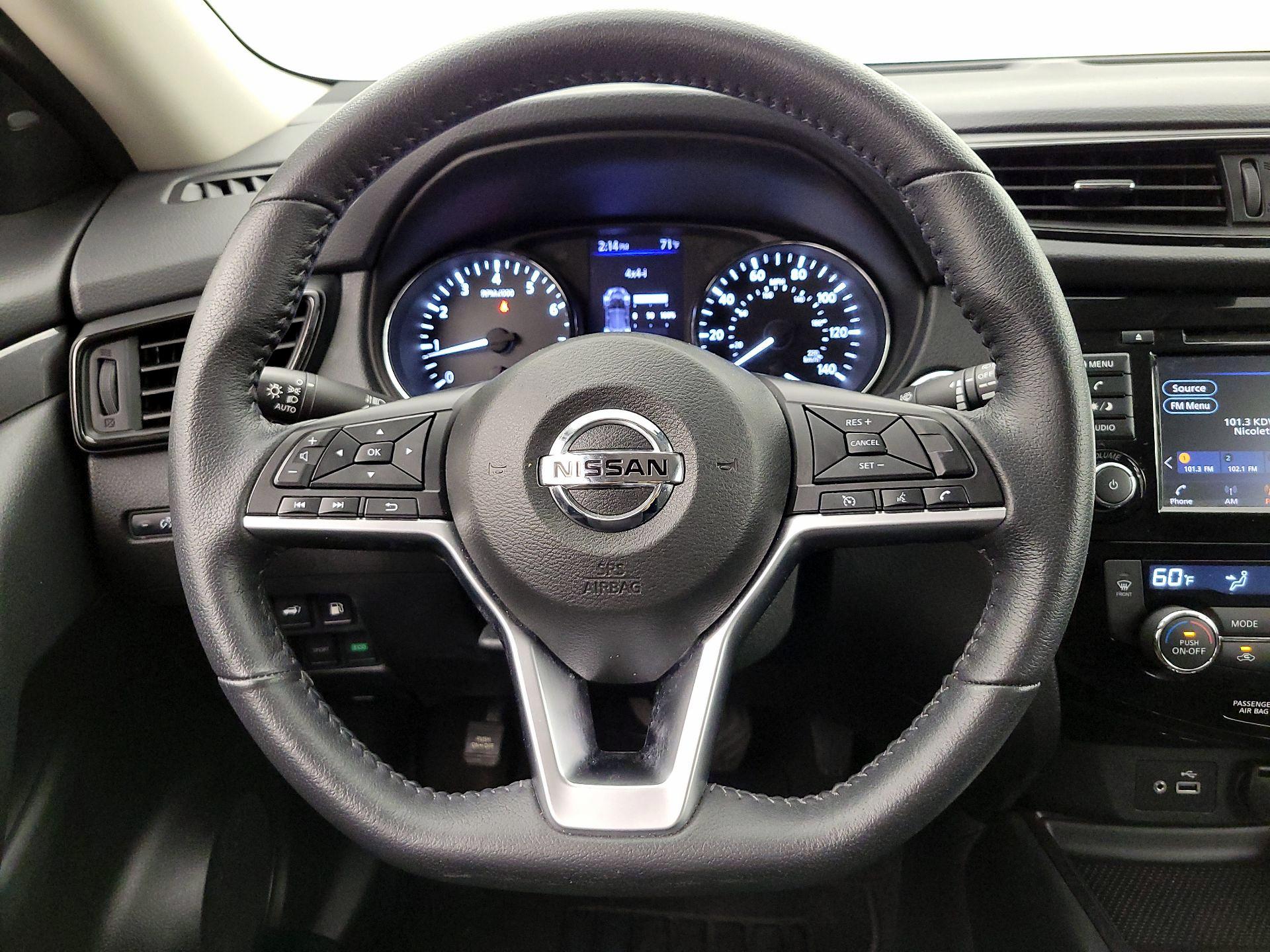 Thumbnail: 2020 Nissan Rogue - 10