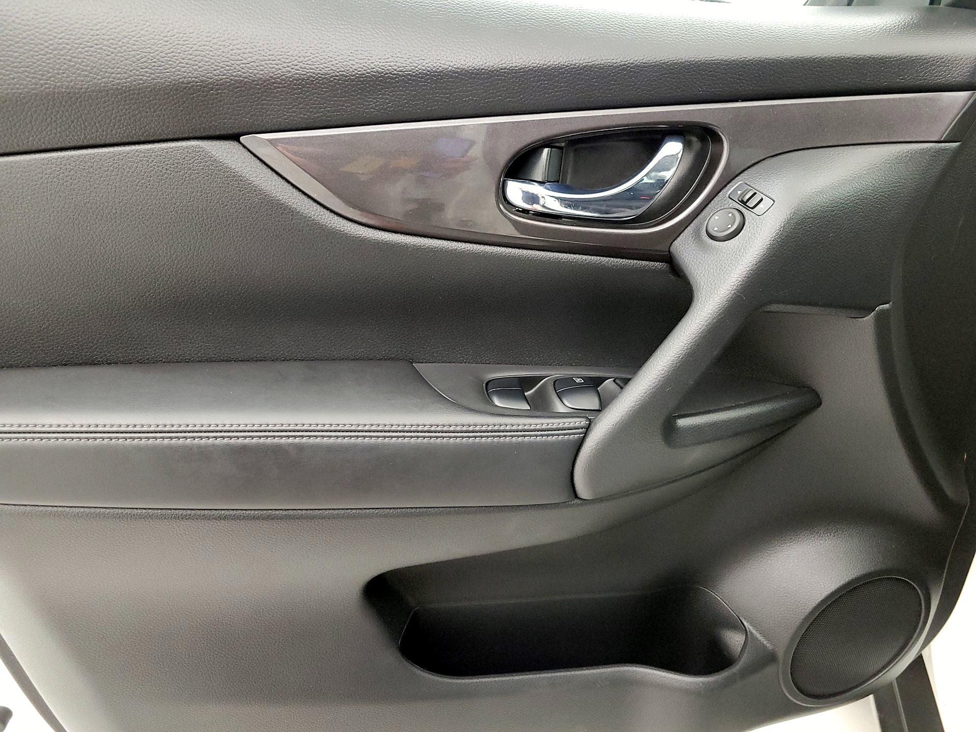 Thumbnail: 2020 Nissan Rogue - 12