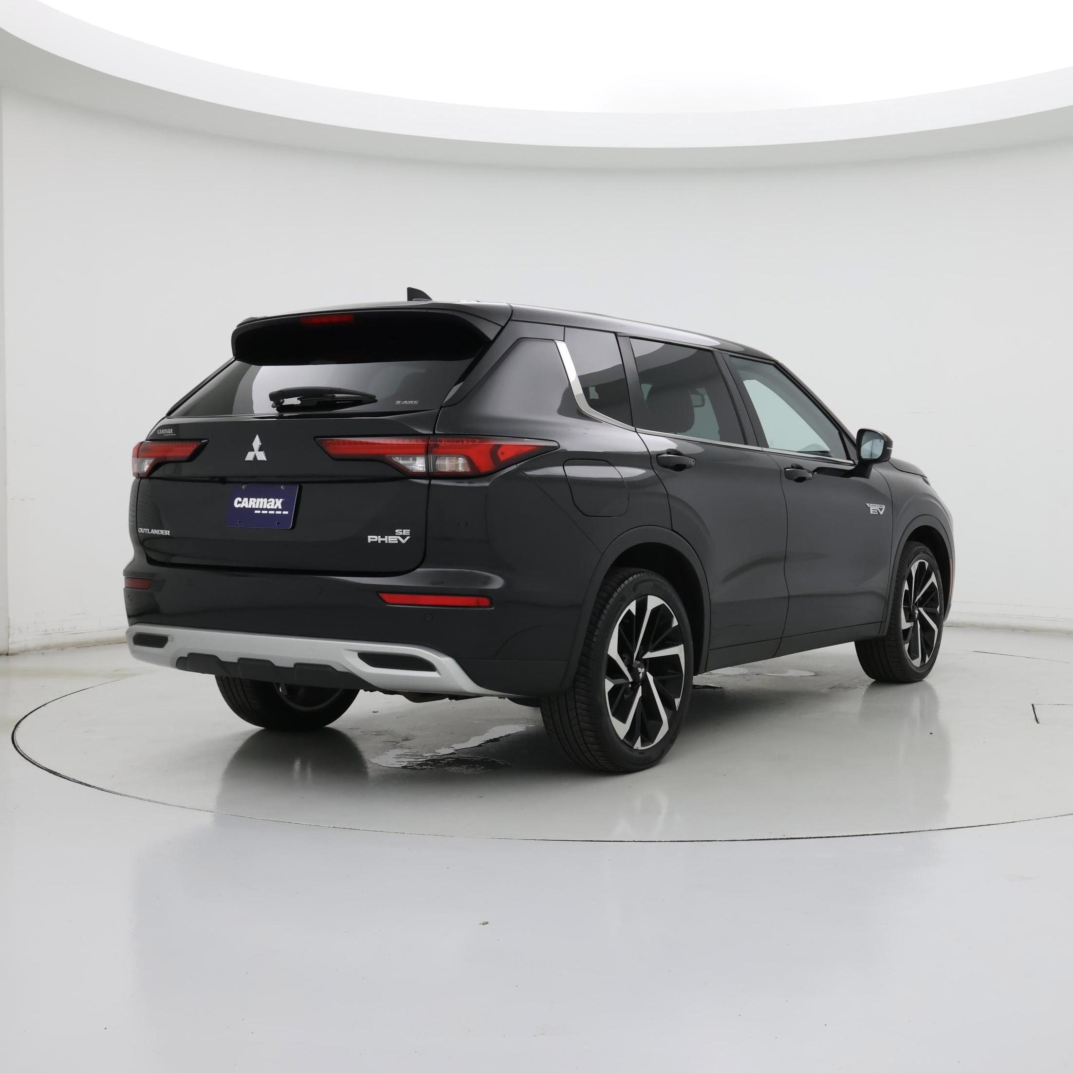 Thumbnail: 2023 Mitsubishi Outlander - 8