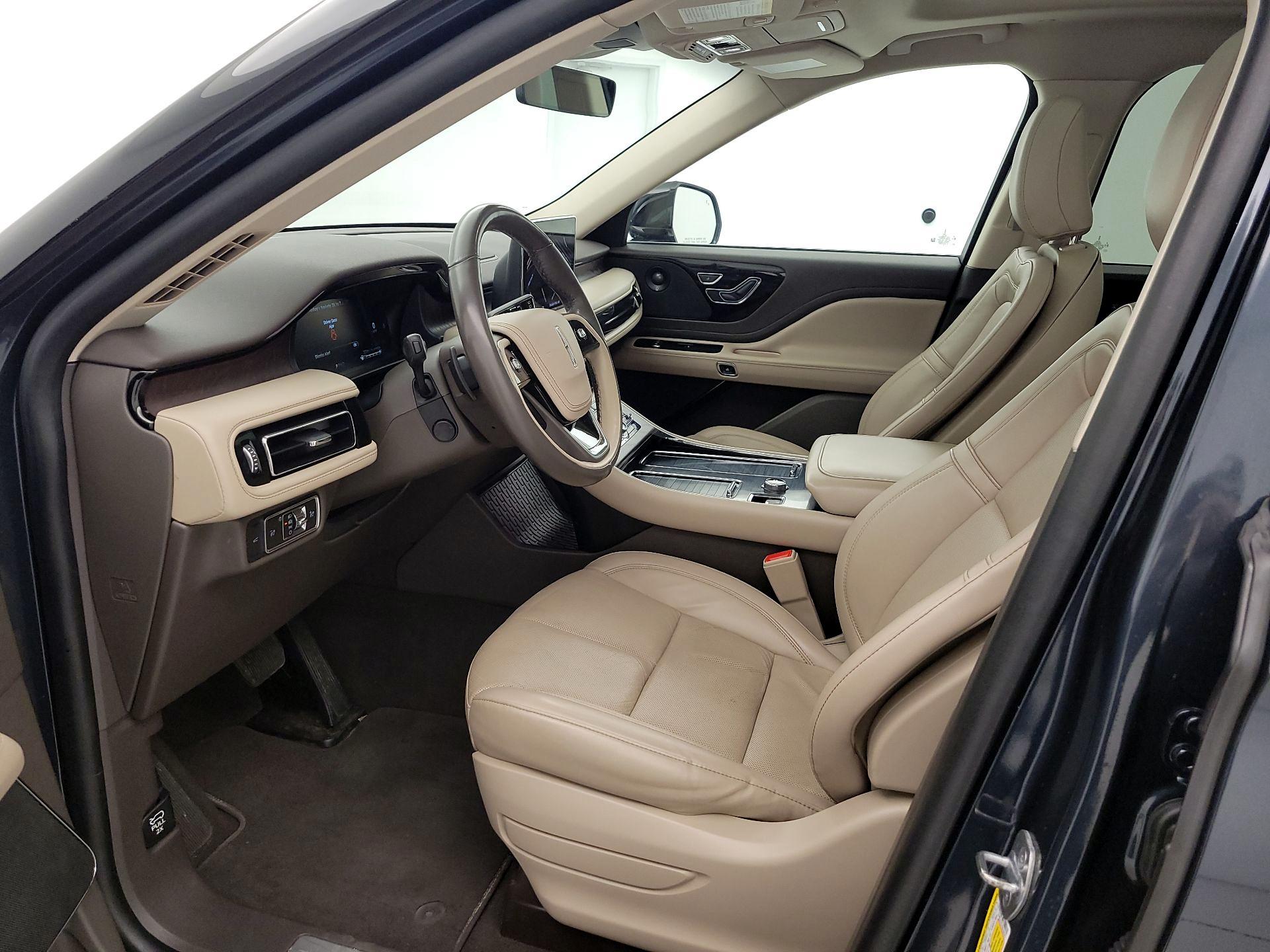 Thumbnail: 2022 Lincoln Aviator - 11