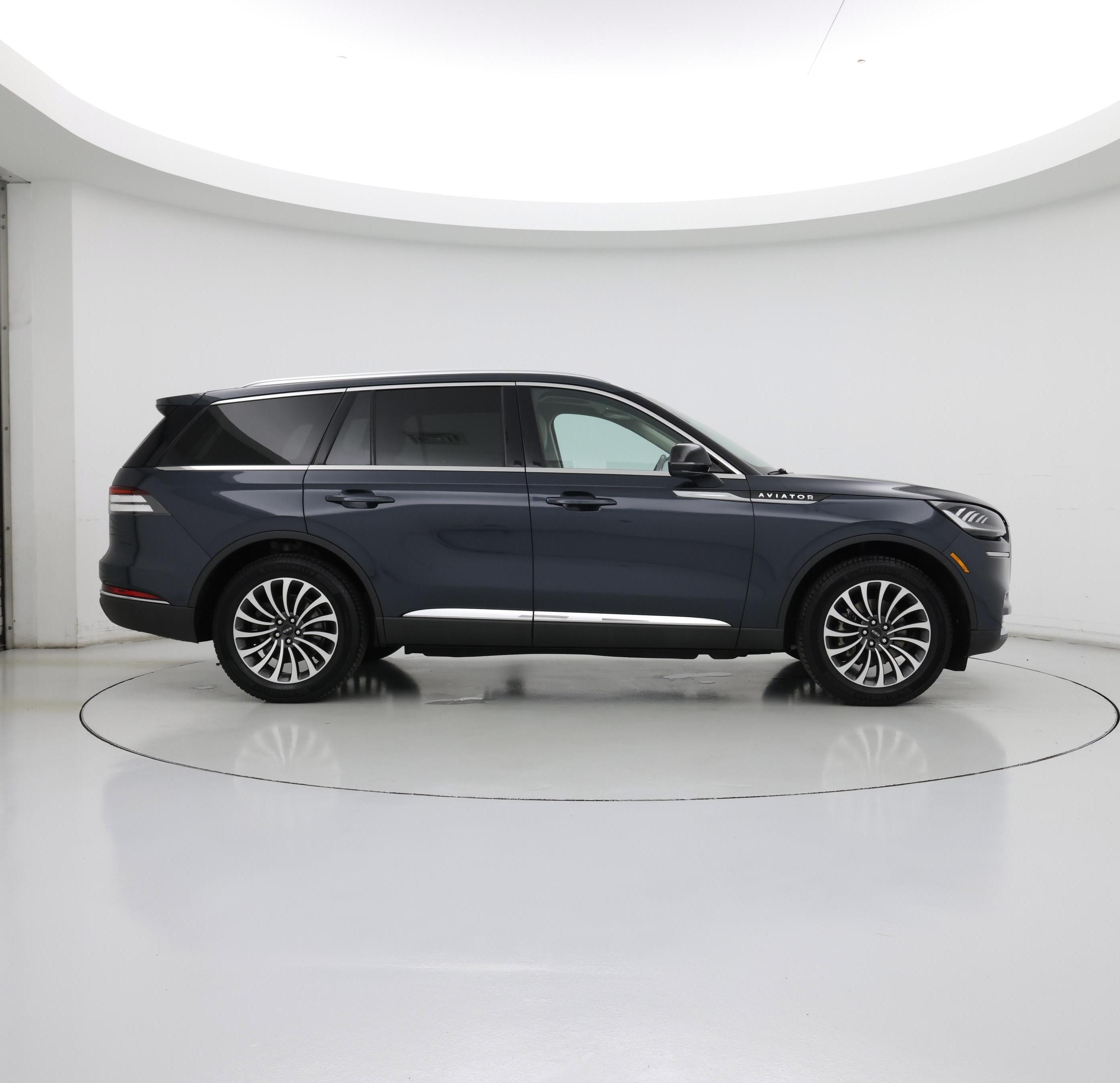 Thumbnail: 2022 Lincoln Aviator - 7