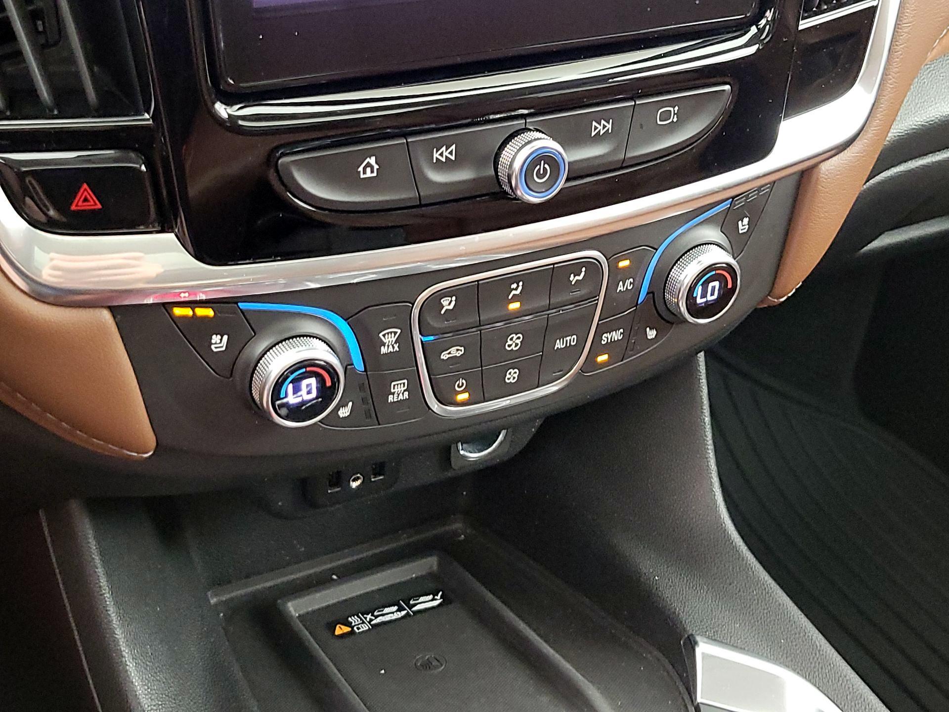 Thumbnail: 2019 Chevrolet Traverse - 17