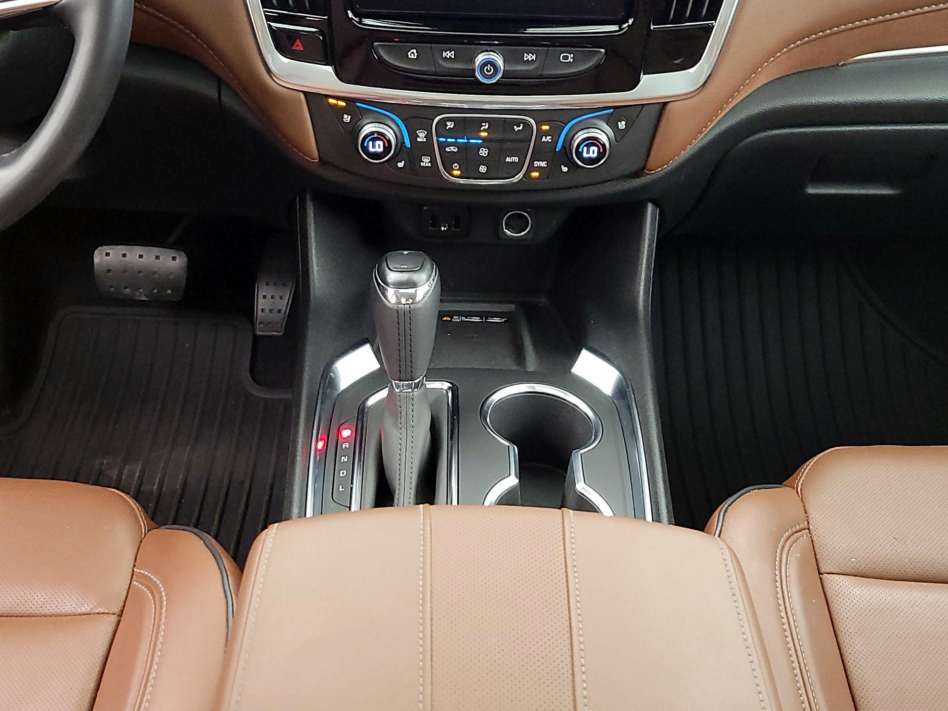 Thumbnail: 2019 Chevrolet Traverse - 18