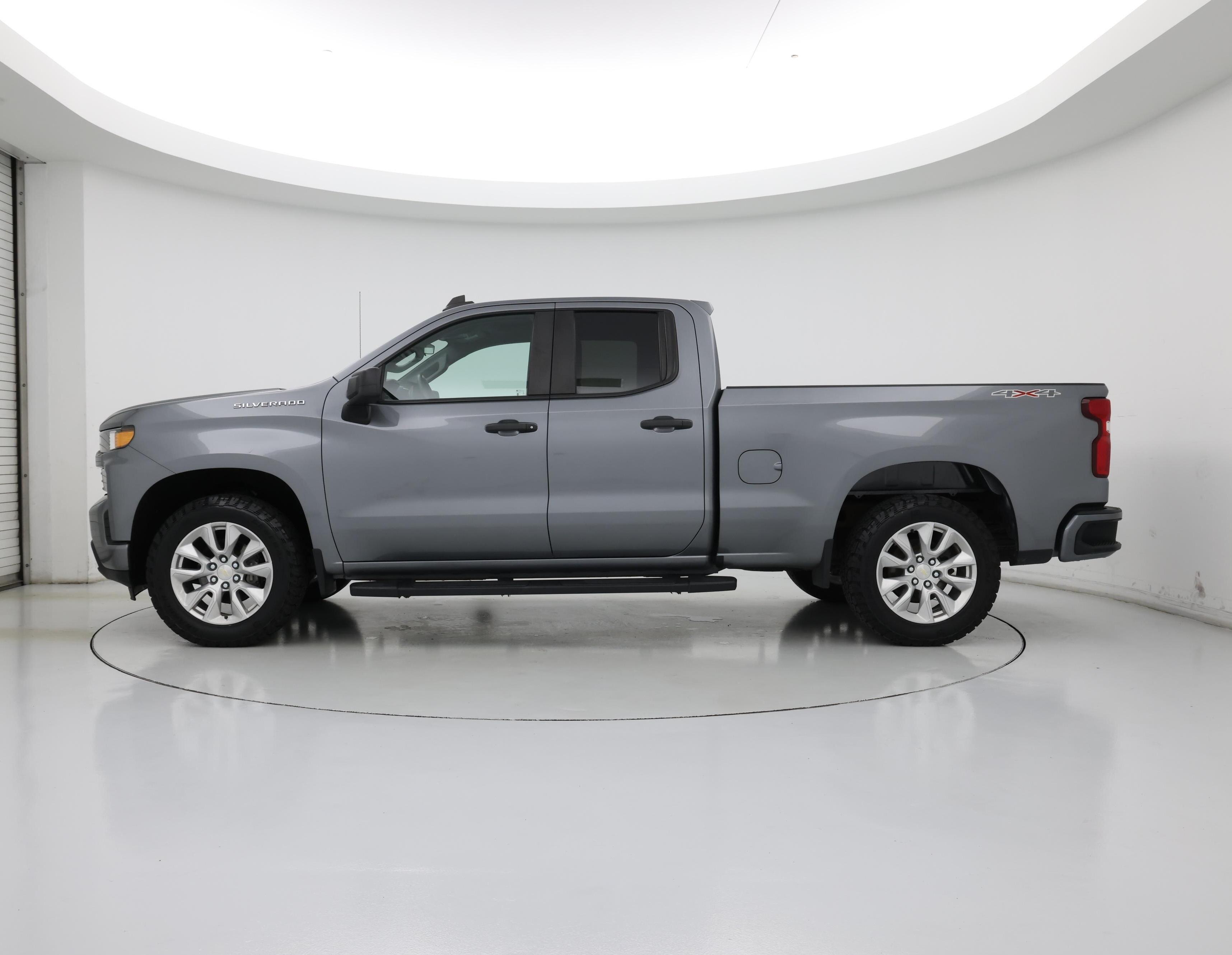 Thumbnail: 2021 Chevrolet Silverado 1500 - 3