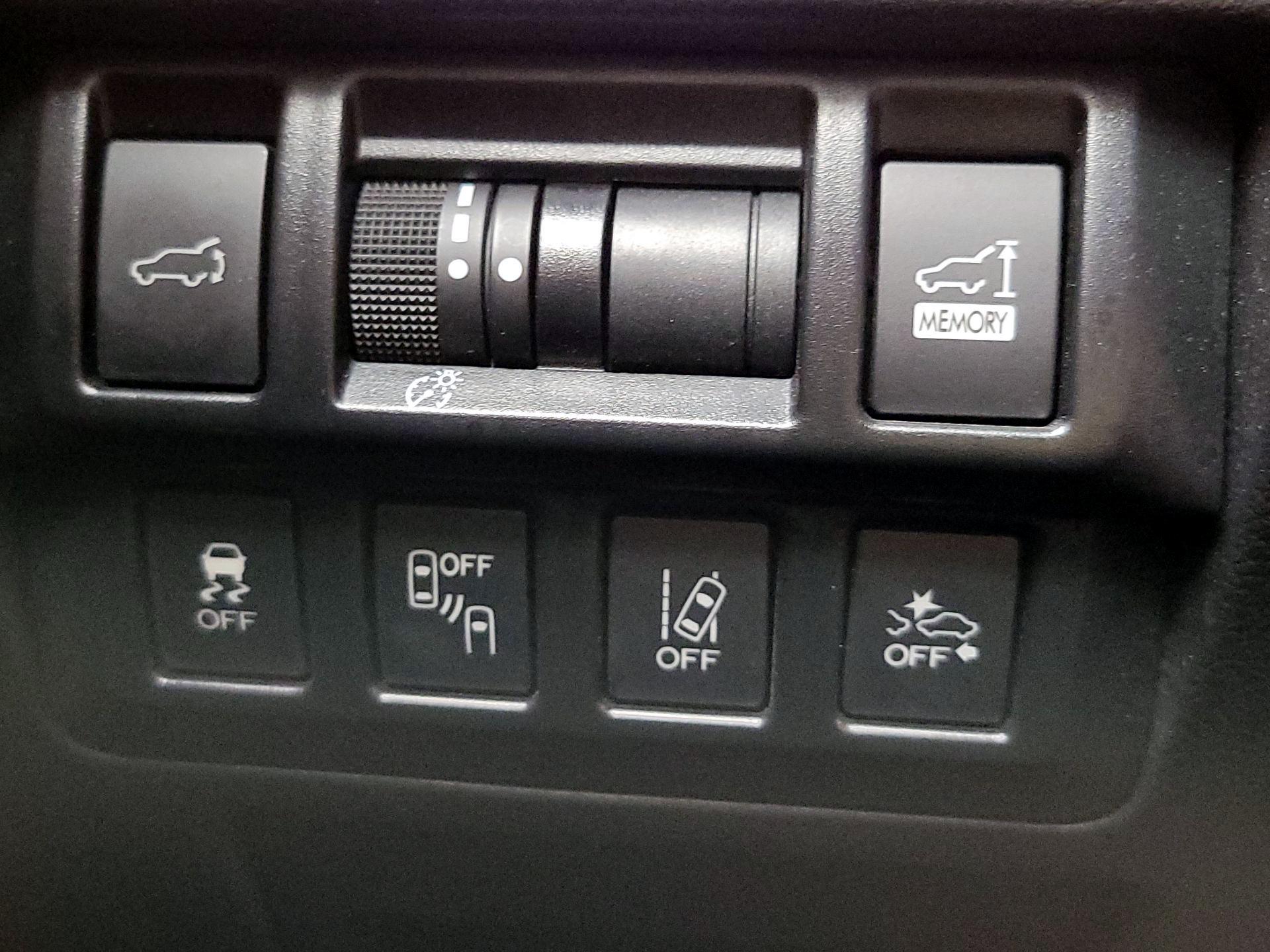 Thumbnail: 2018 Subaru Outback - 13