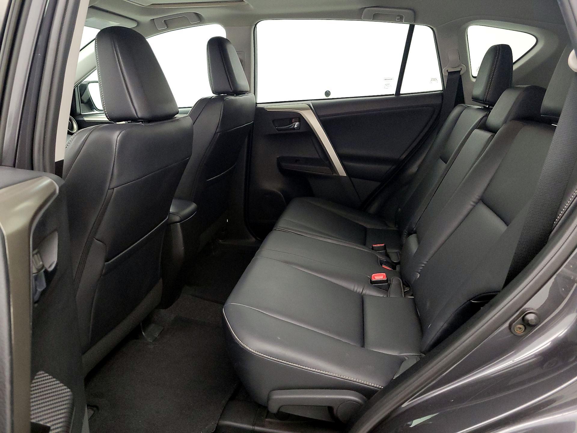 Thumbnail: 2015 Toyota RAV4 - 20
