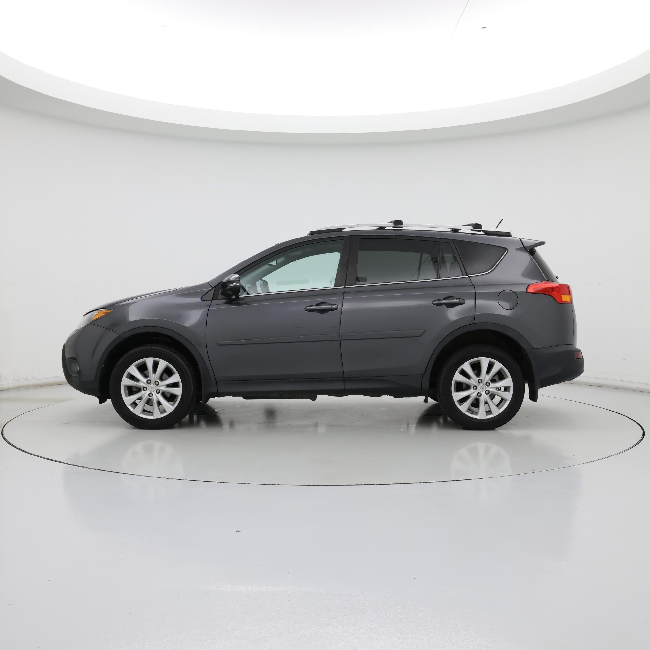 Thumbnail: 2015 Toyota RAV4 - 3