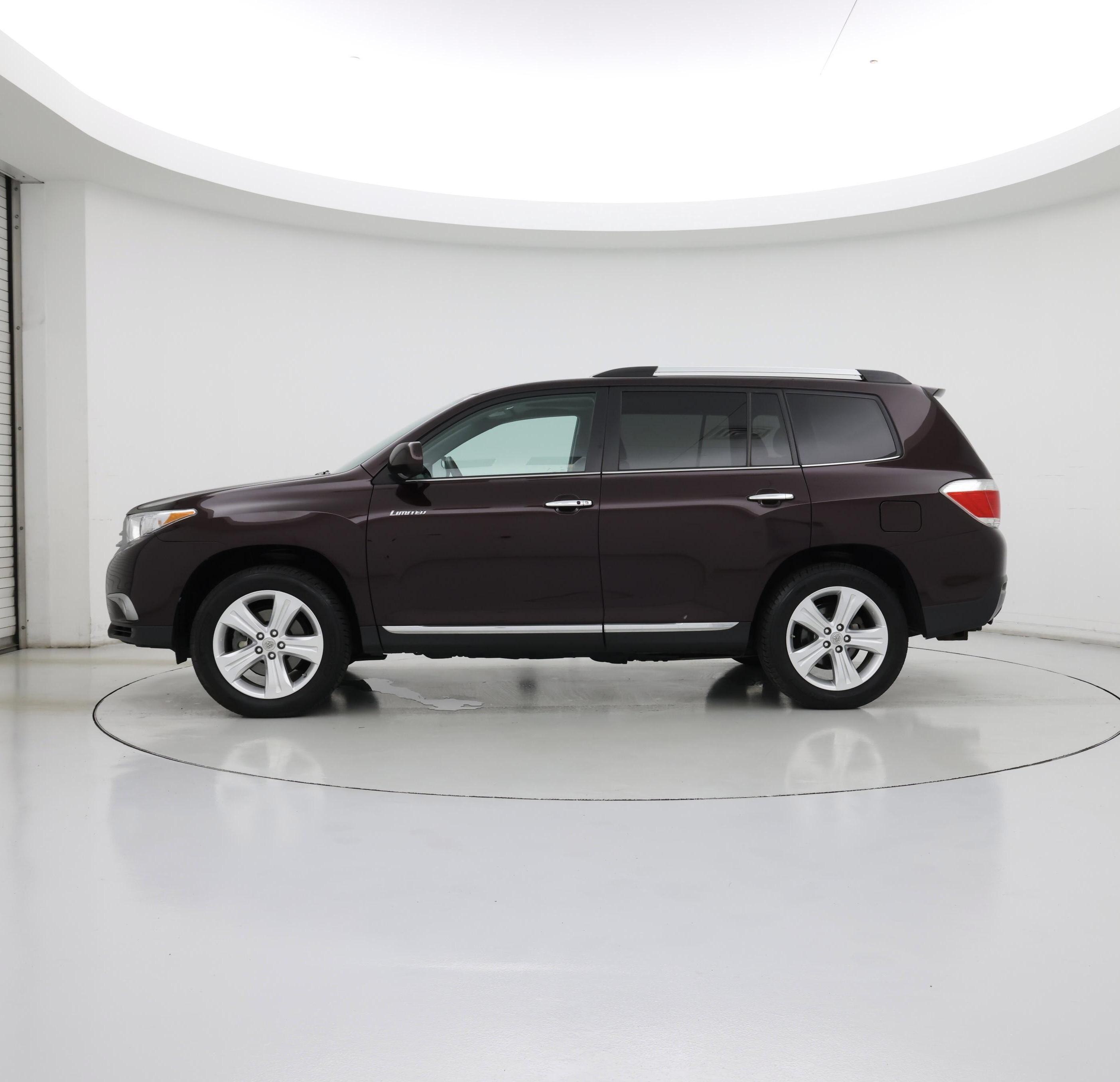 Thumbnail: 2013 Toyota Highlander - 3