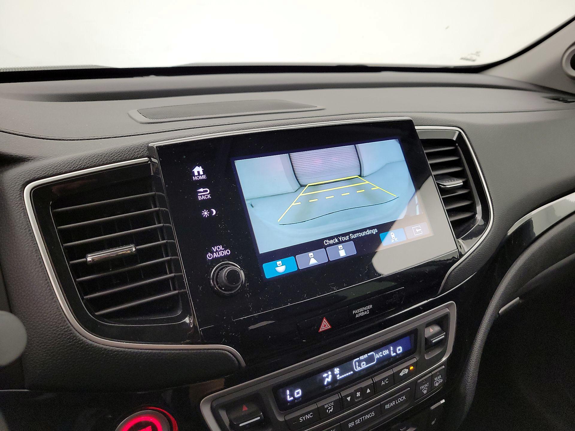 Thumbnail: 2020 Honda Pilot - 15