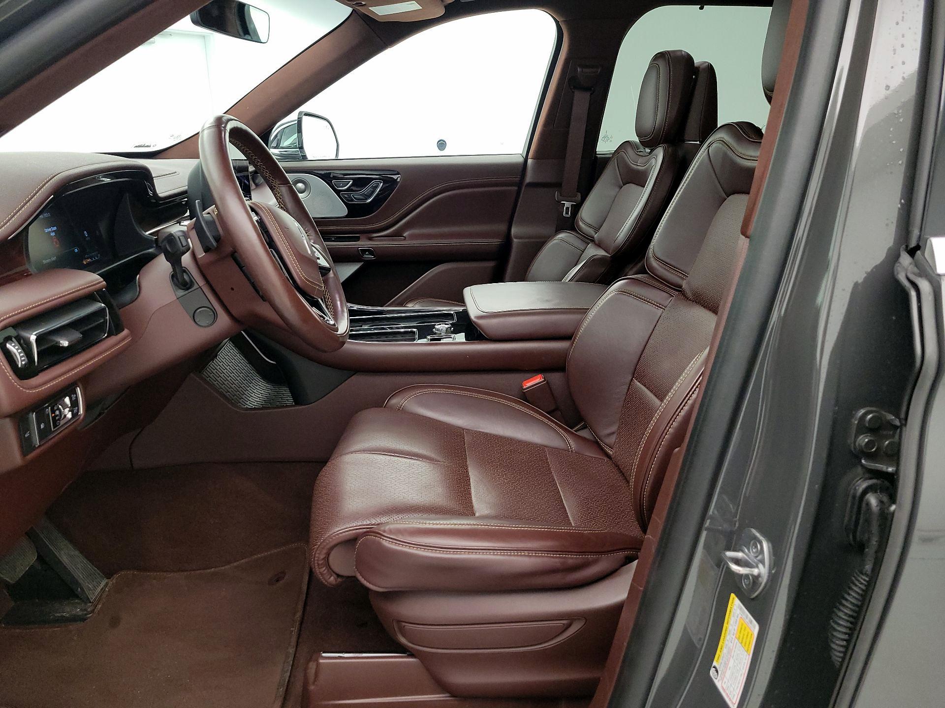 Thumbnail: 2021 Lincoln Aviator - 11