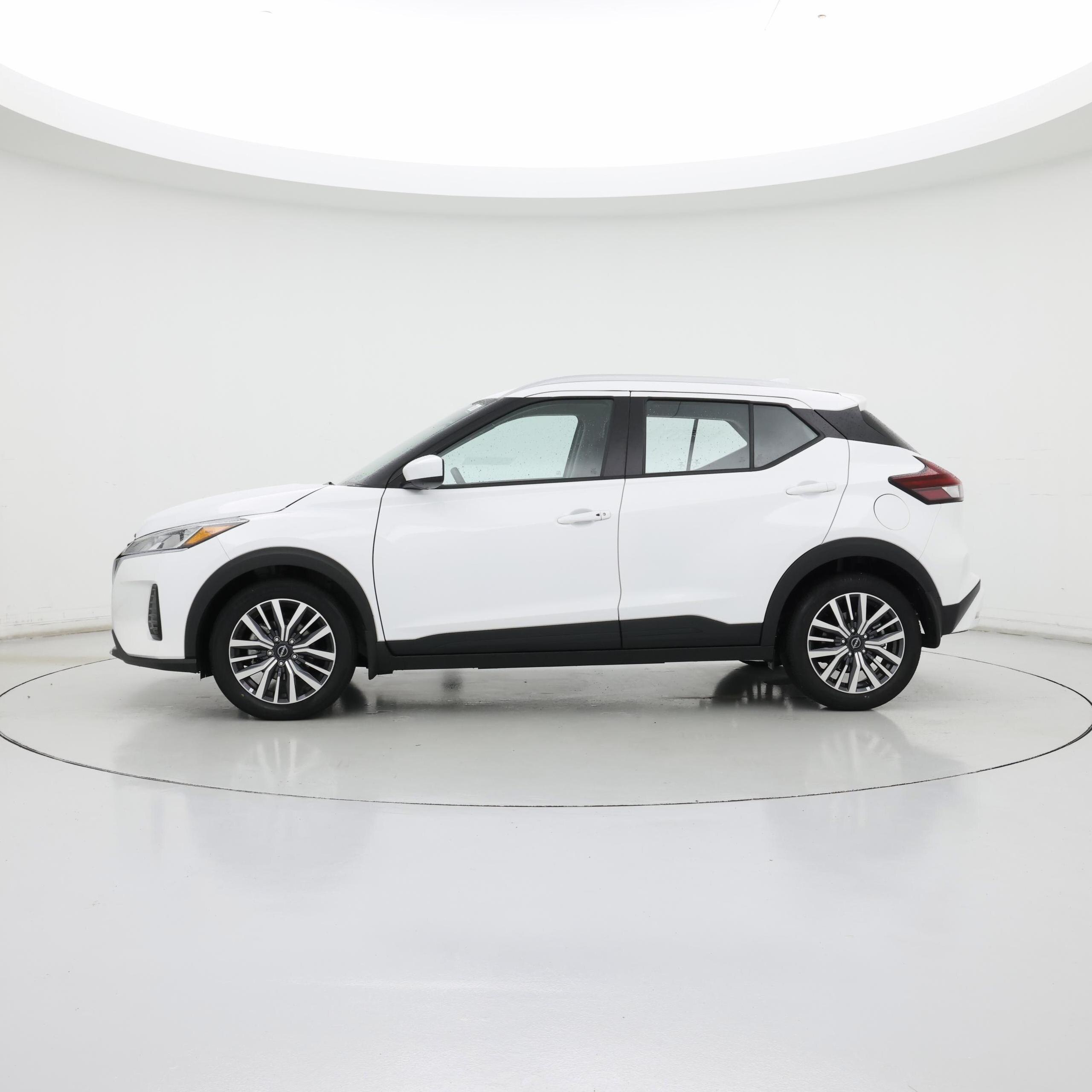 Thumbnail: 2024 Nissan Kicks - 3