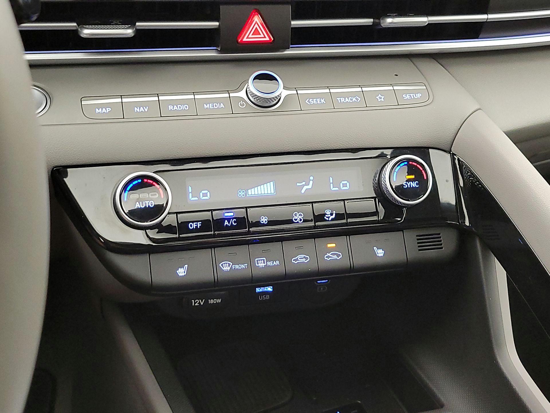 Thumbnail: 2024 Hyundai Elantra - 17