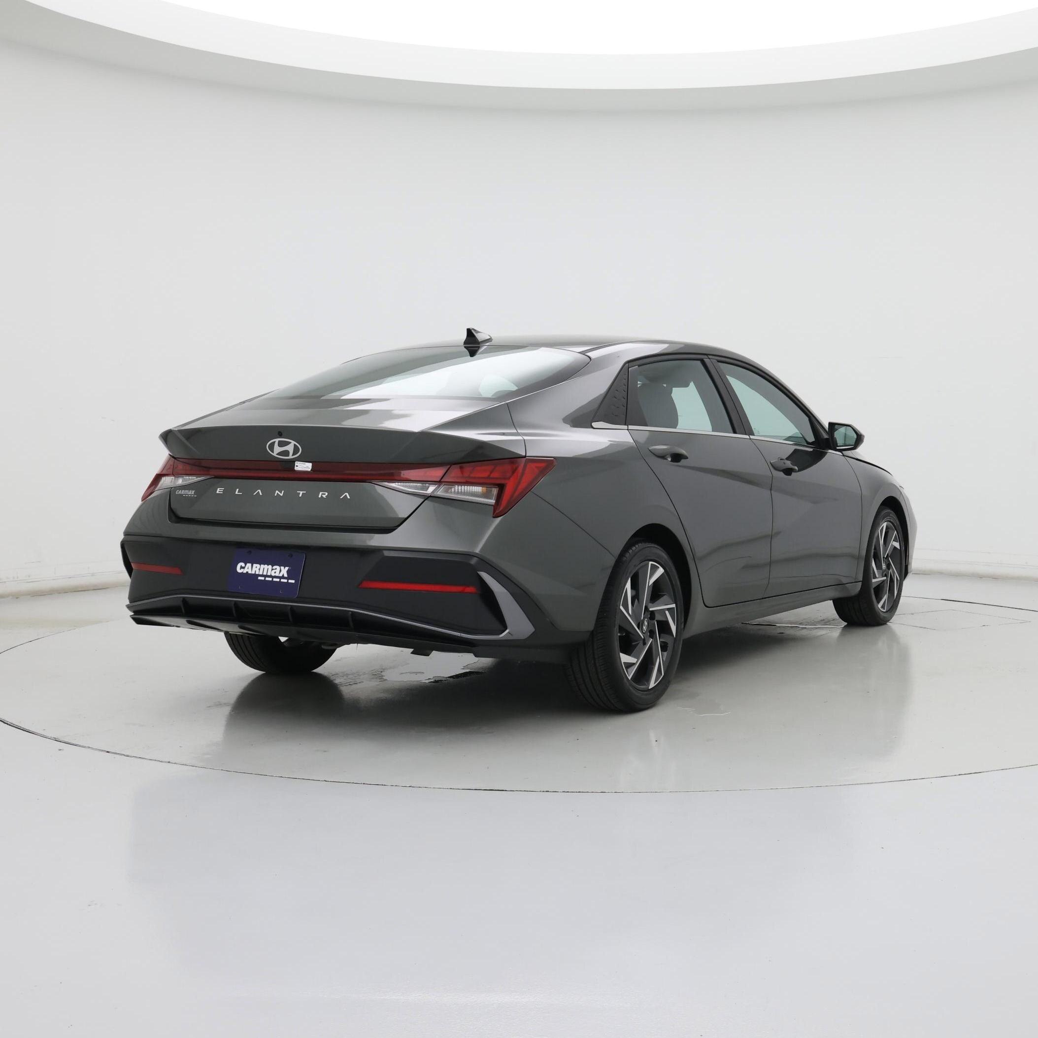 Thumbnail: 2024 Hyundai Elantra - 8