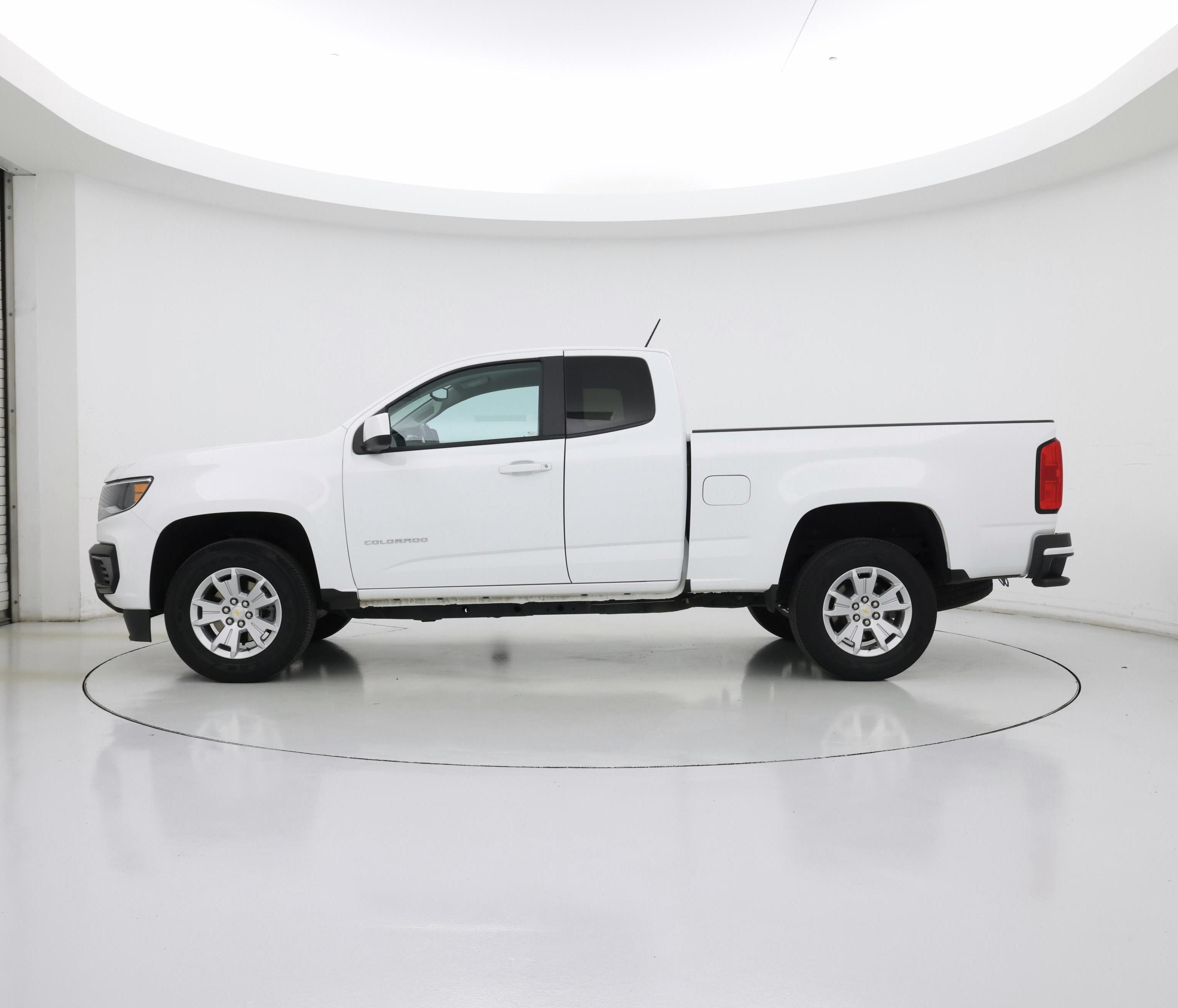 Thumbnail: 2022 Chevrolet Colorado - 3