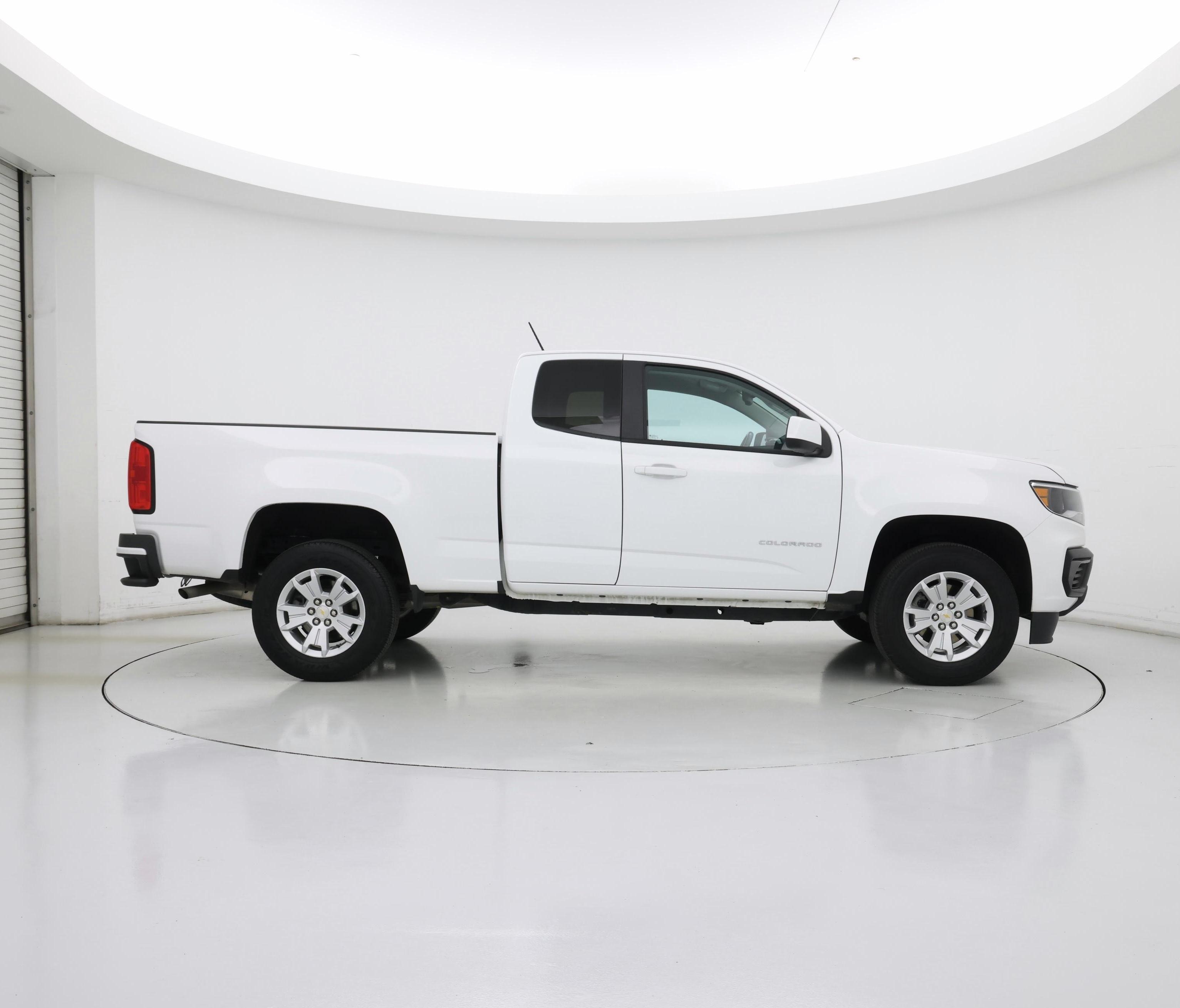 Thumbnail: 2022 Chevrolet Colorado - 7