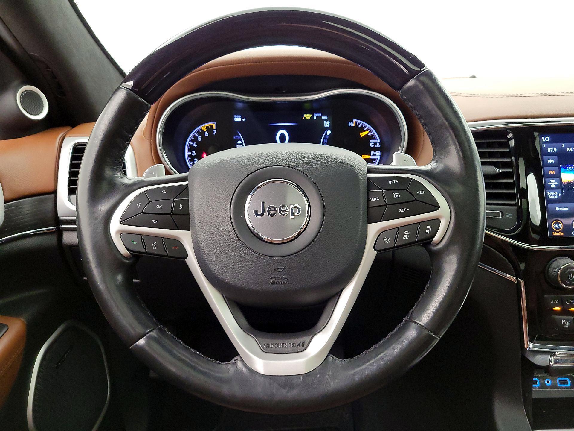 Thumbnail: 2020 Jeep Grand Cherokee - 10