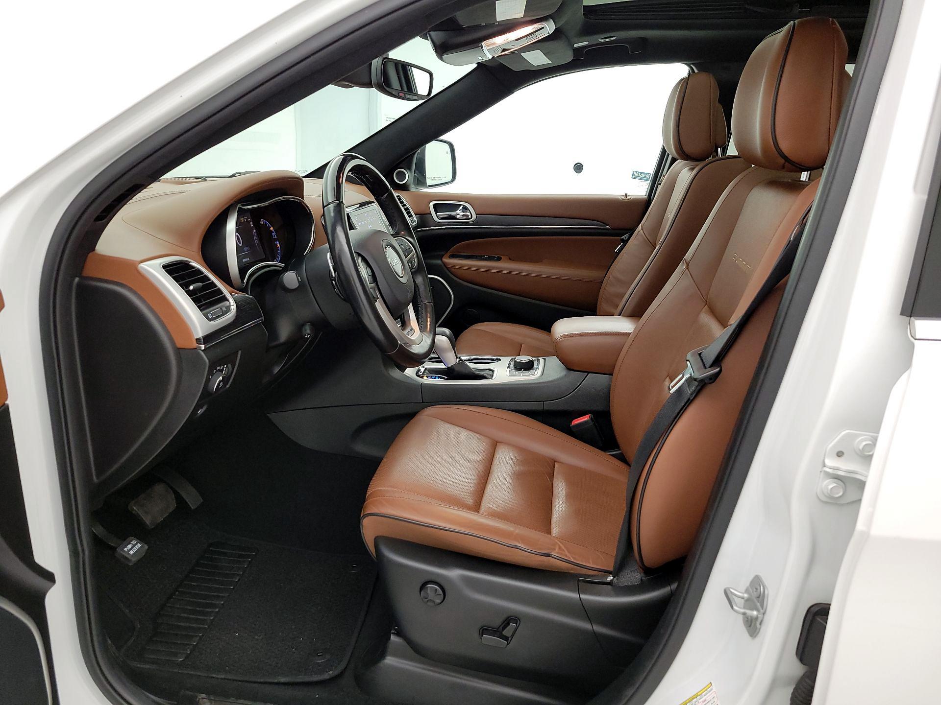 Thumbnail: 2020 Jeep Grand Cherokee - 11