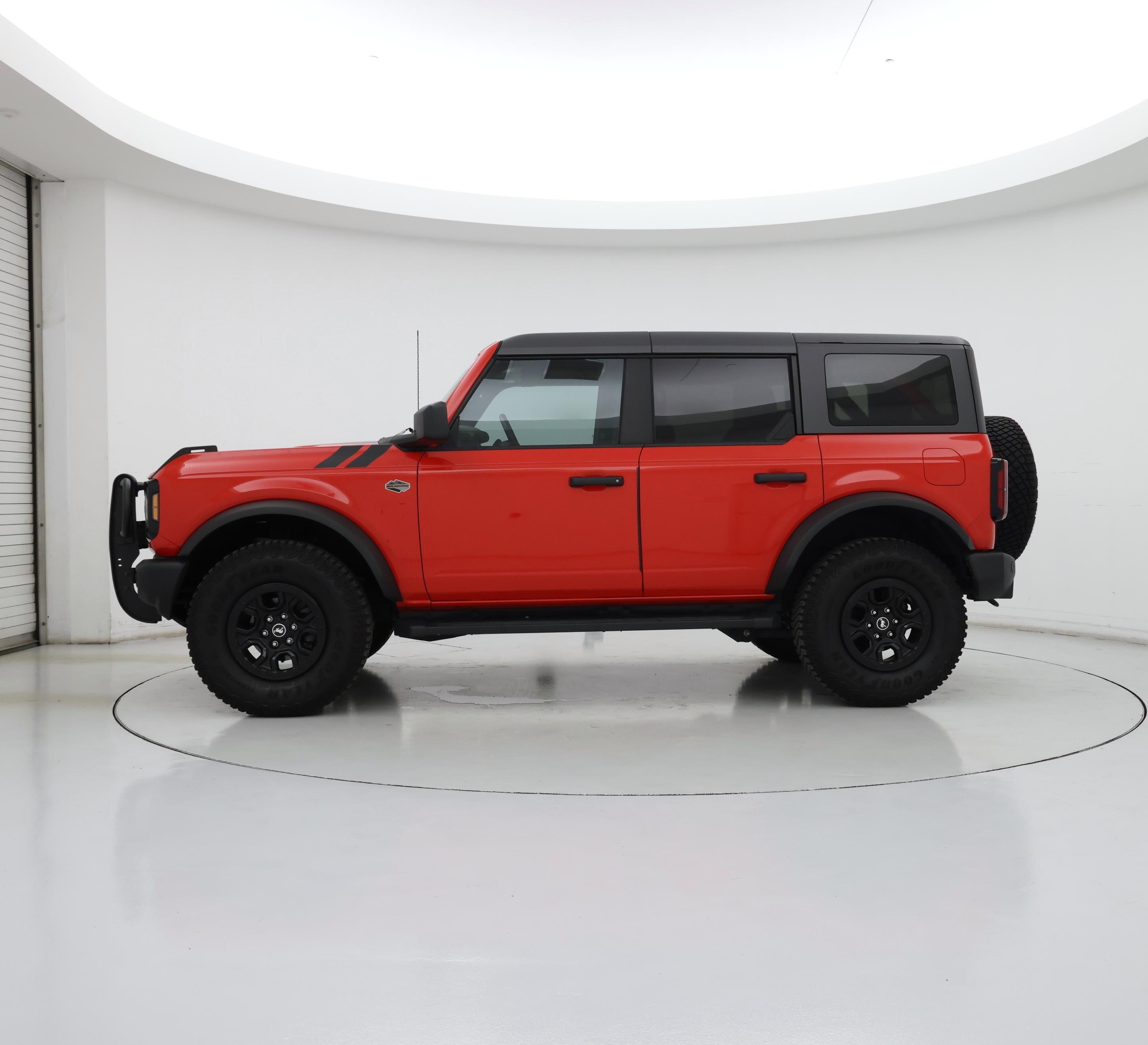 Thumbnail: 2022 Ford Bronco - 3