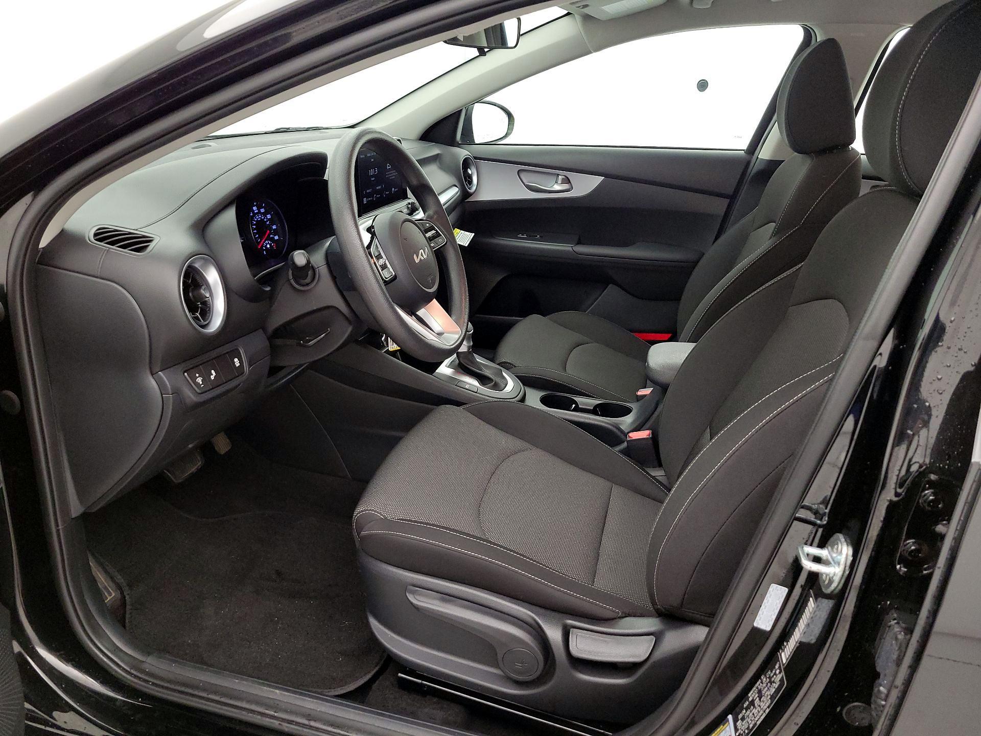 Thumbnail: 2024 Kia Forte - 11