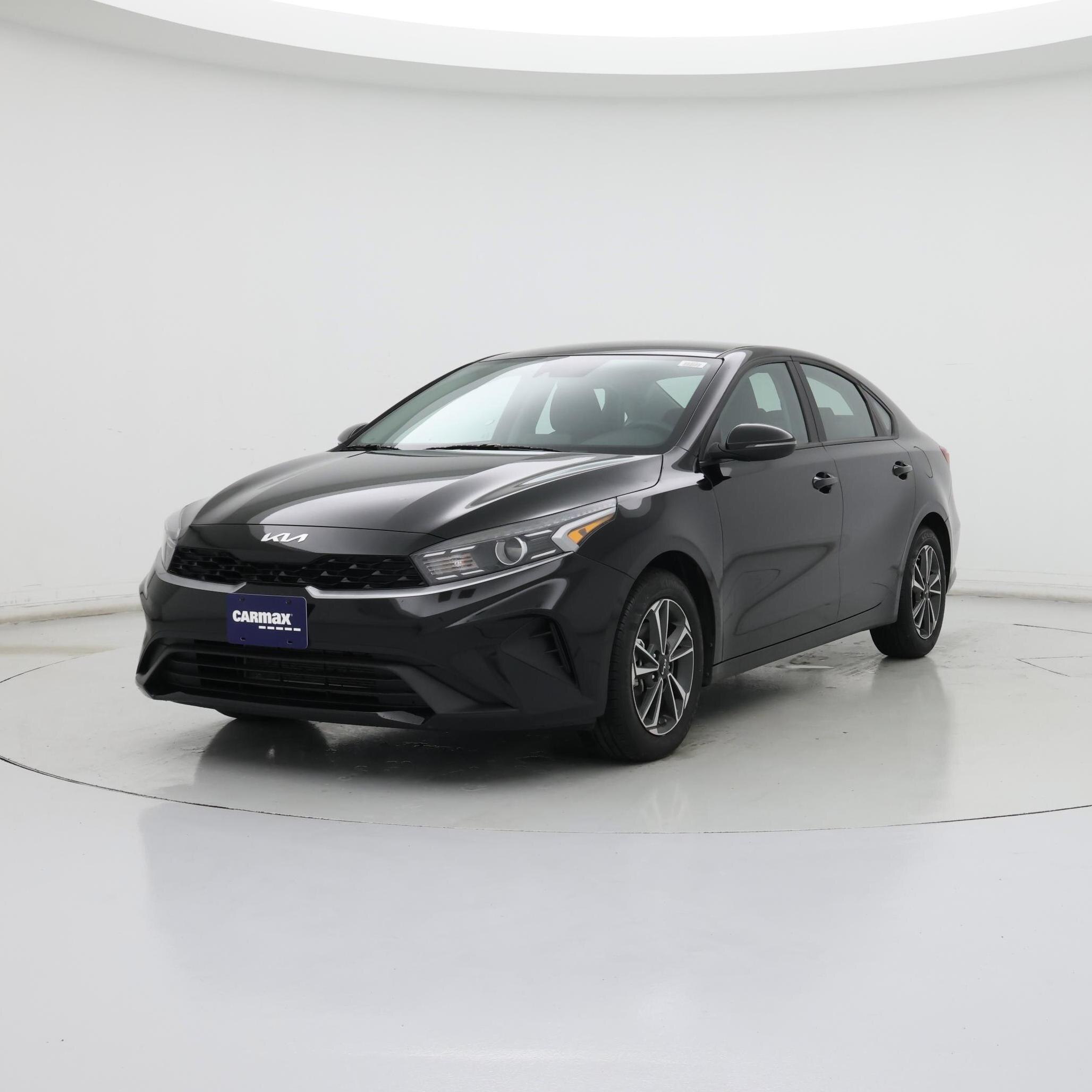 Thumbnail: 2024 Kia Forte - 4