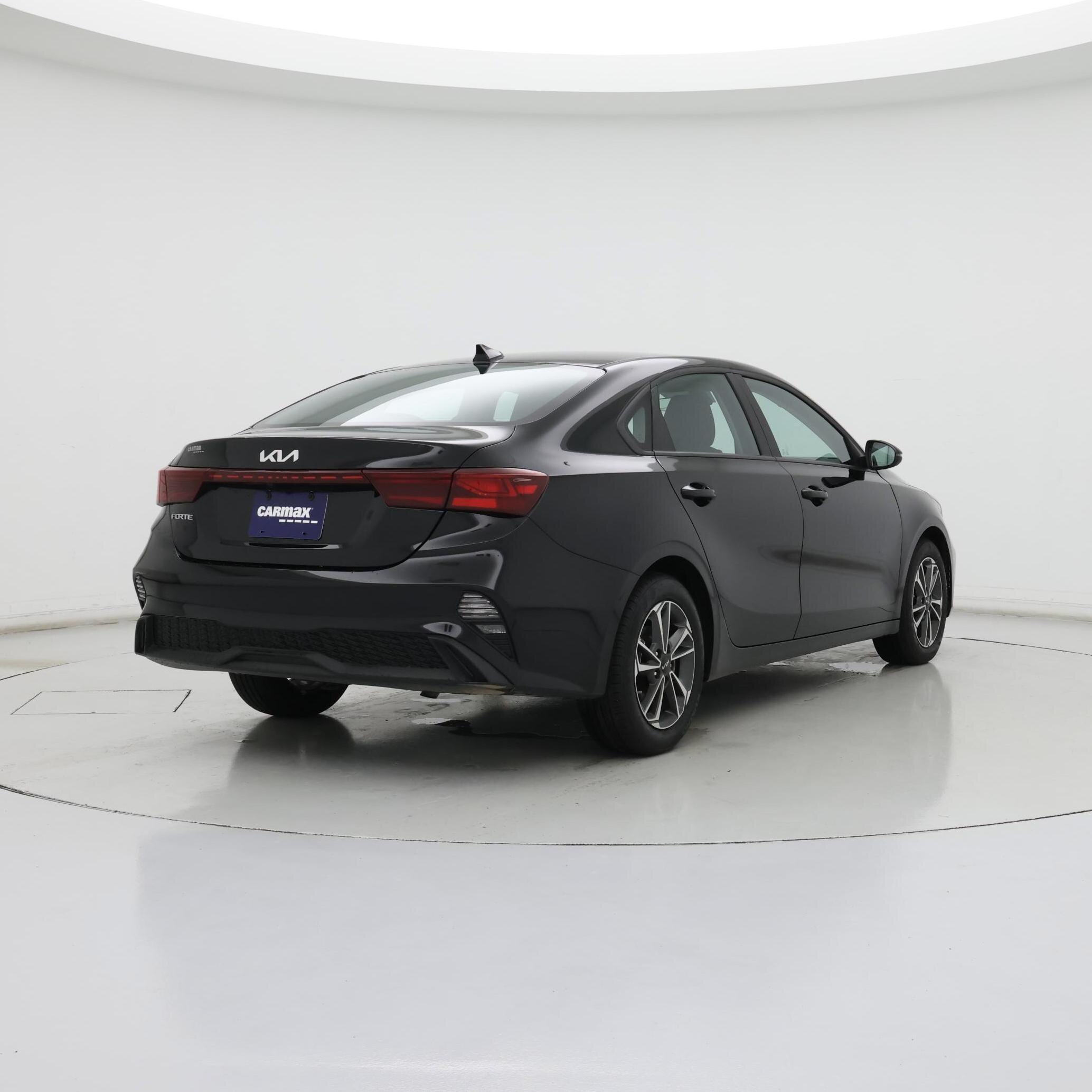 Thumbnail: 2024 Kia Forte - 8